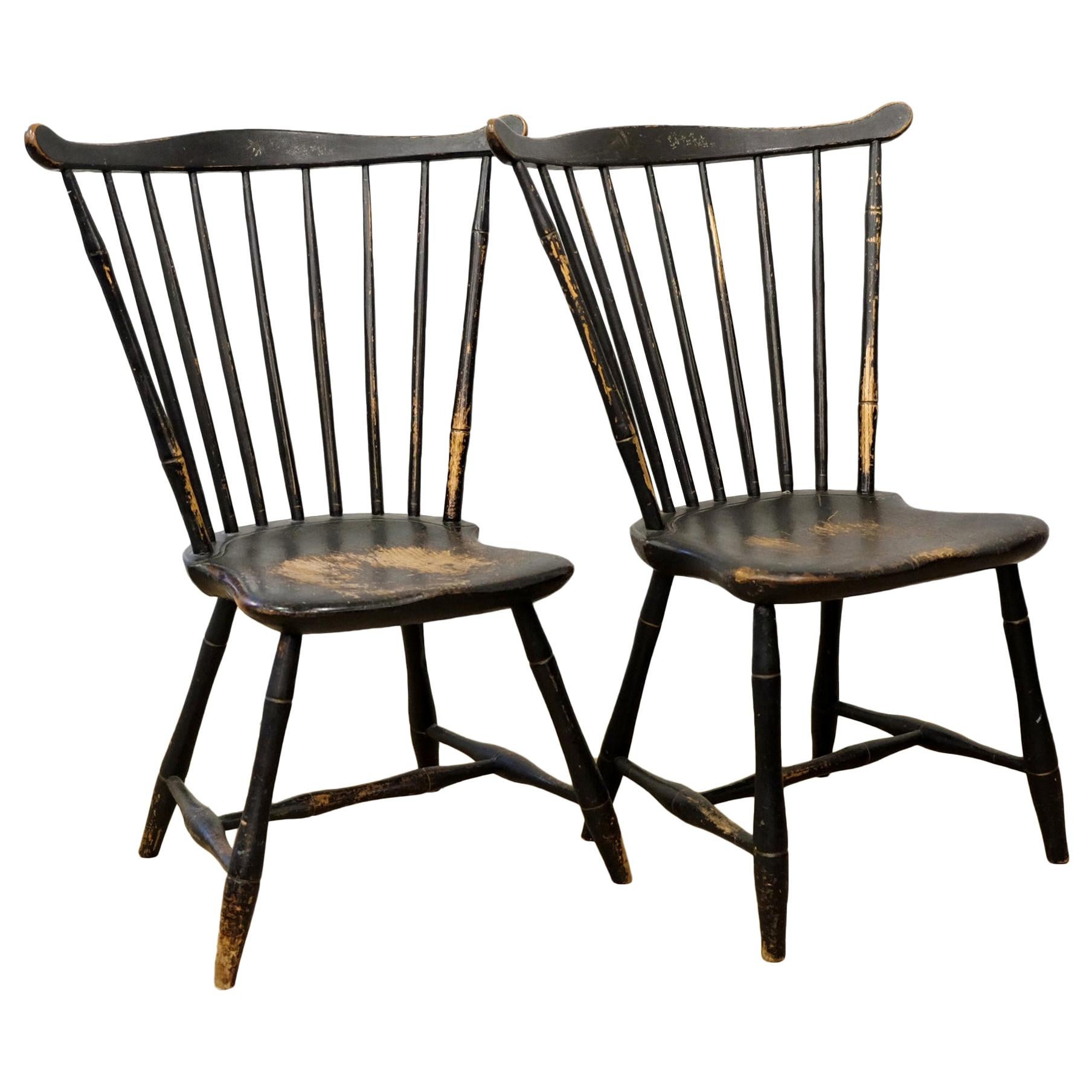 18th Century American Comb Back Windsor Side Chairs, New England, Original Paint