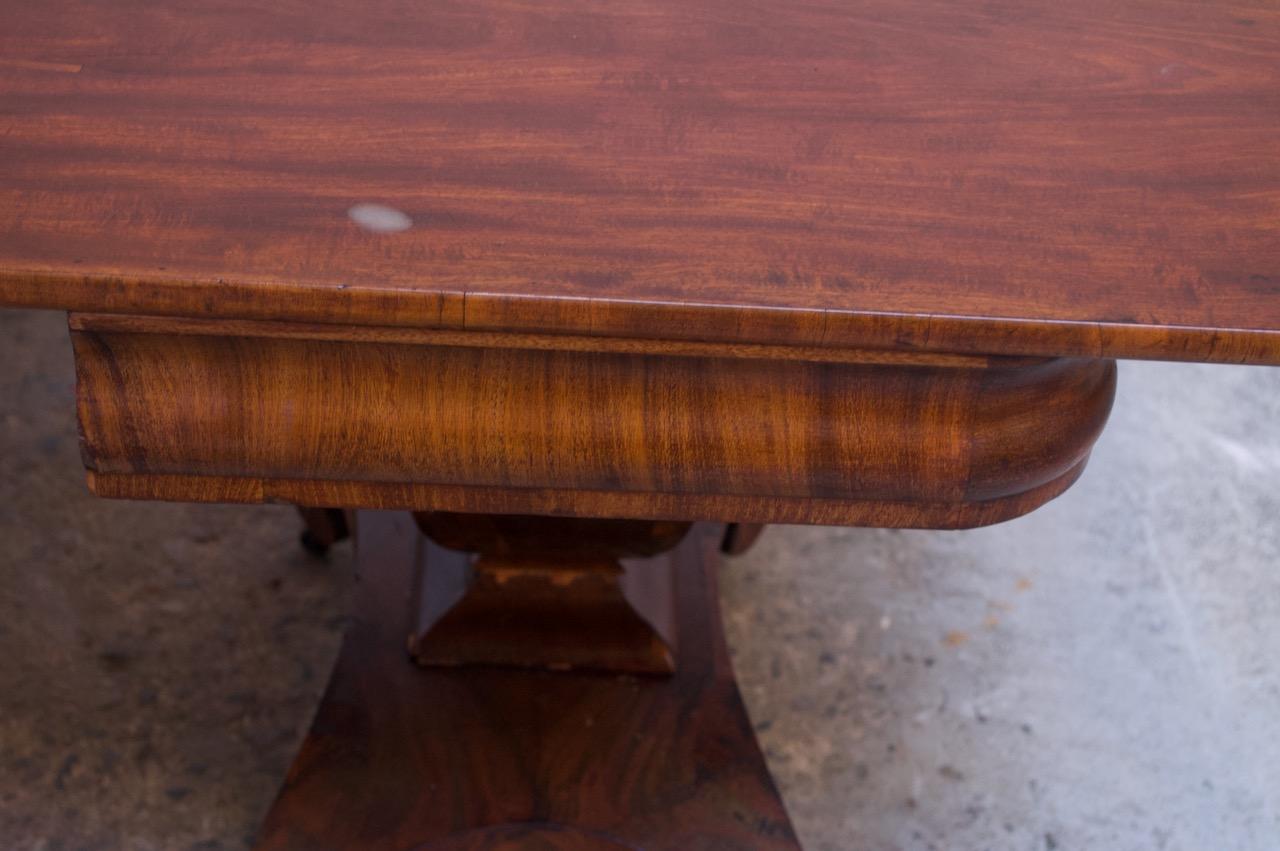 18th Century American Empire Mahogany Parlor / Game Table with Flip Top 13