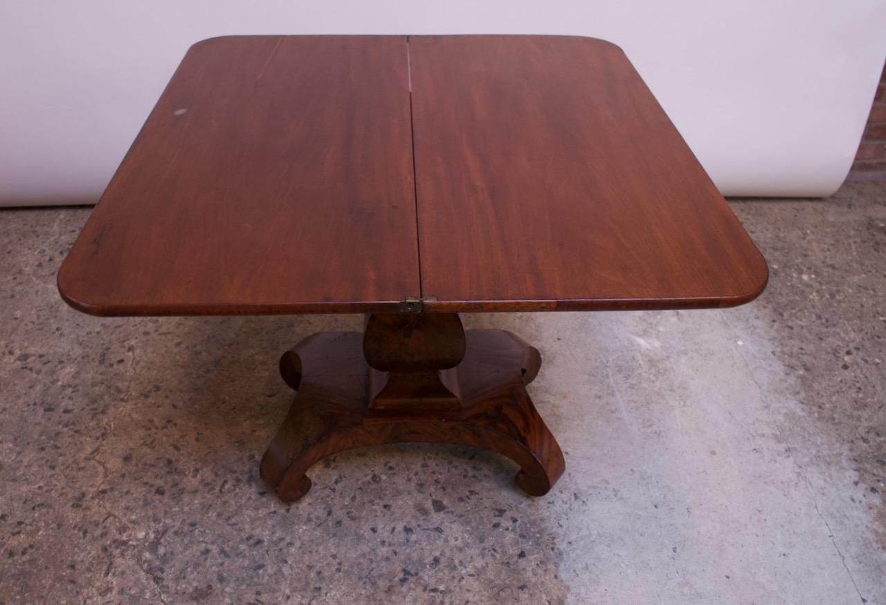 North American 18th Century American Empire Mahogany Parlor / Game Table with Flip Top