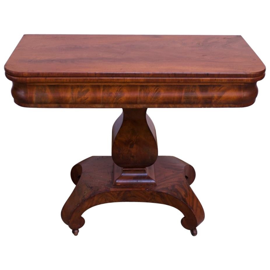 18th Century American Empire Mahogany Parlor / Game Table with Flip Top