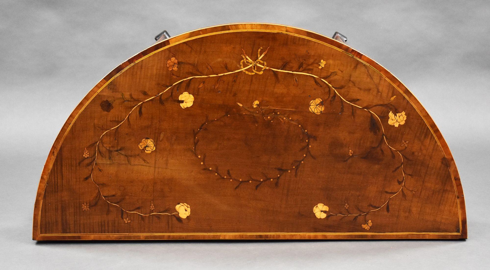 18th Century and Earlier 18th Mahogany Inlaid Card Table For Sale