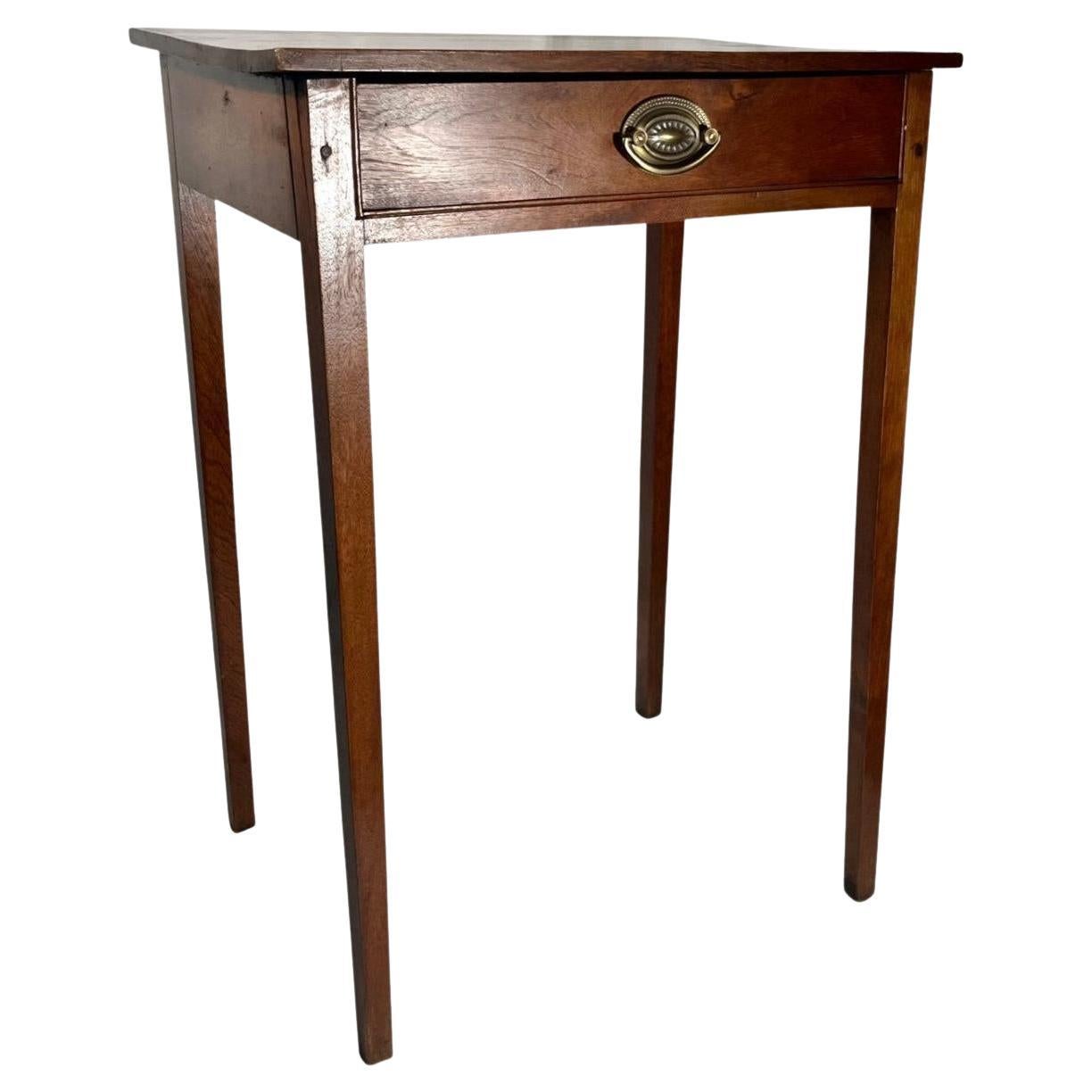 18th Century American Hepplewhite Federal Style Mahogany Side Table For Sale