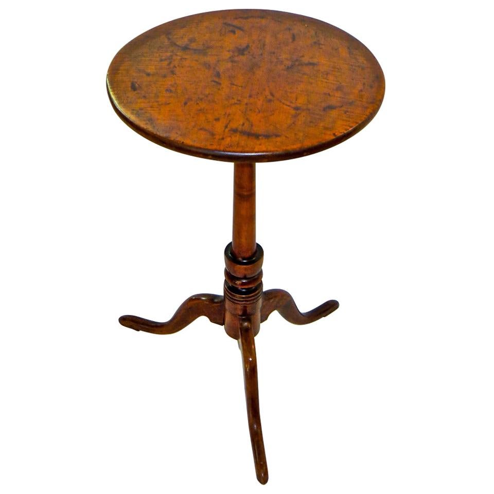 18th Century American Queen Anne Candle Stand, circa 1775