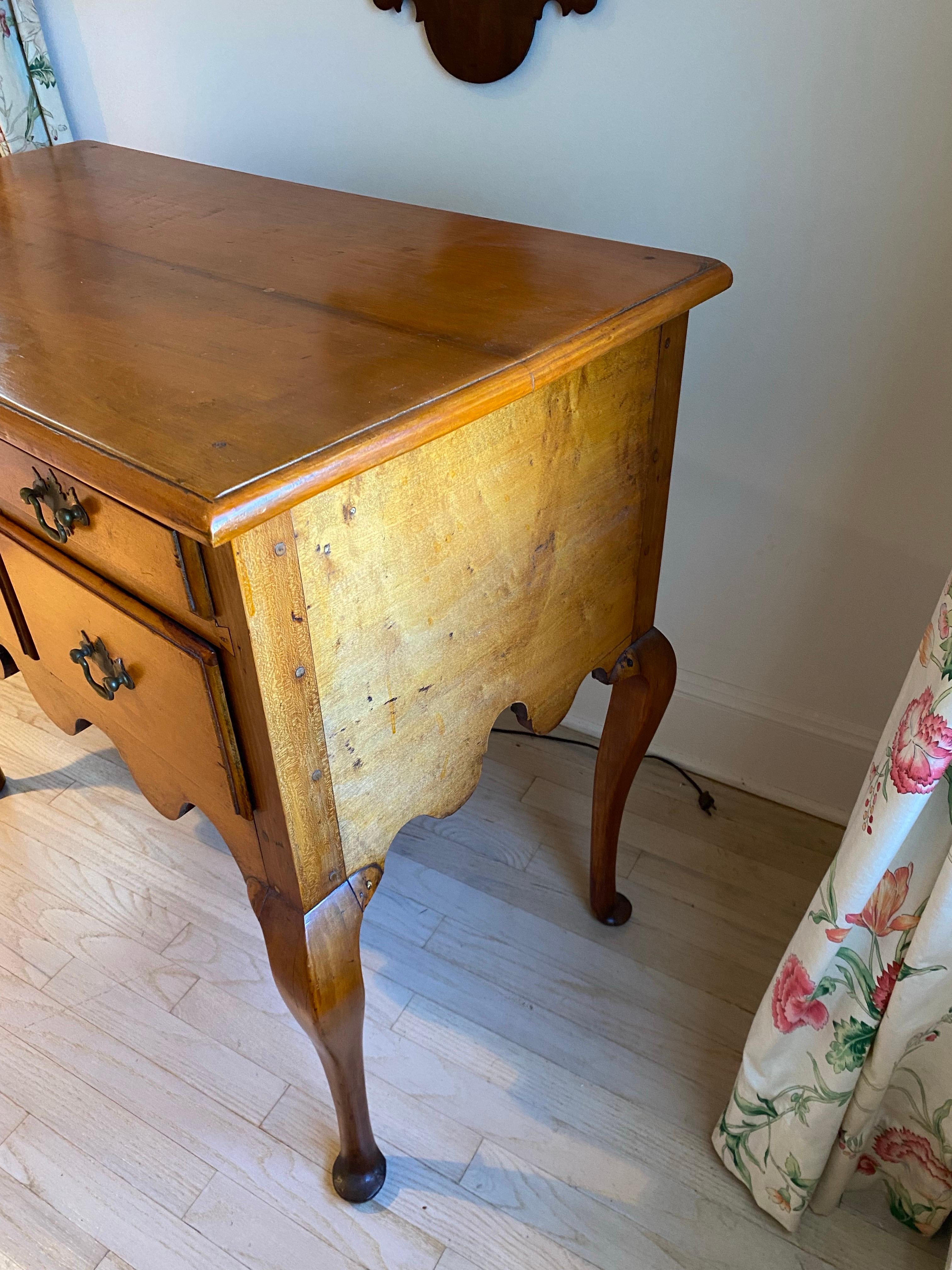 Table basse en cerisier Queen Anne du XVIIIe siècle en vente 7