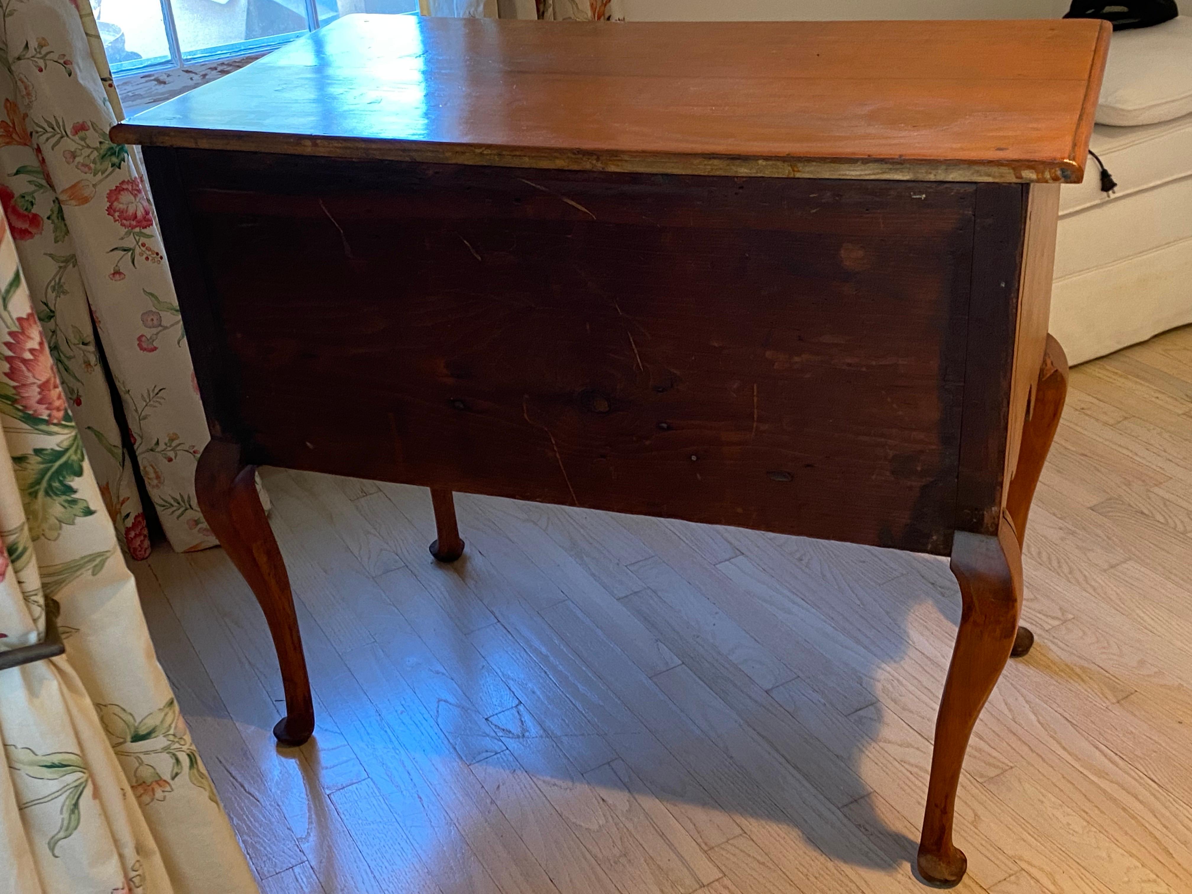 Table basse en cerisier Queen Anne du XVIIIe siècle en vente 1