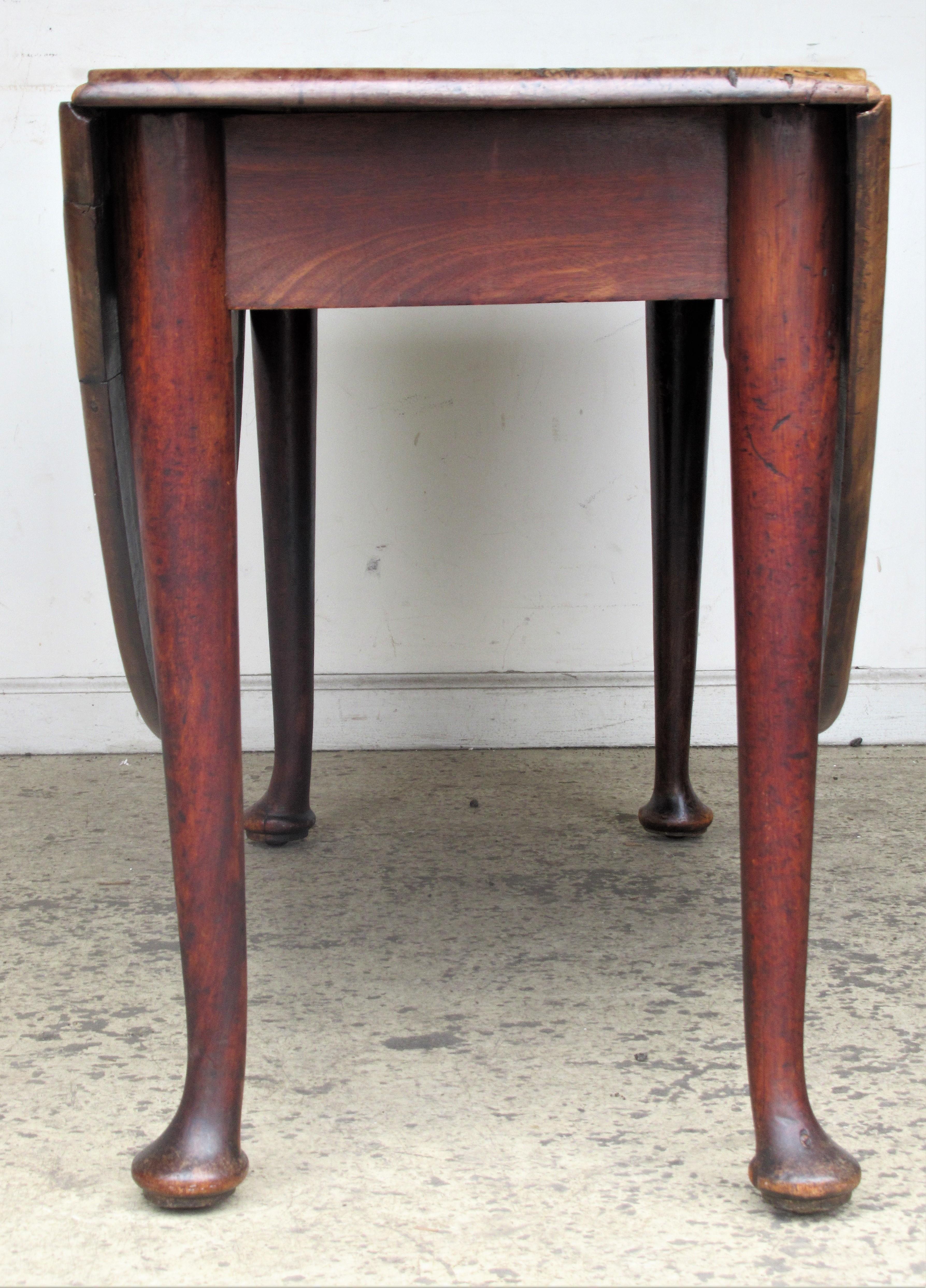 18th Century American Queen Anne Drop-Leaf Table 5