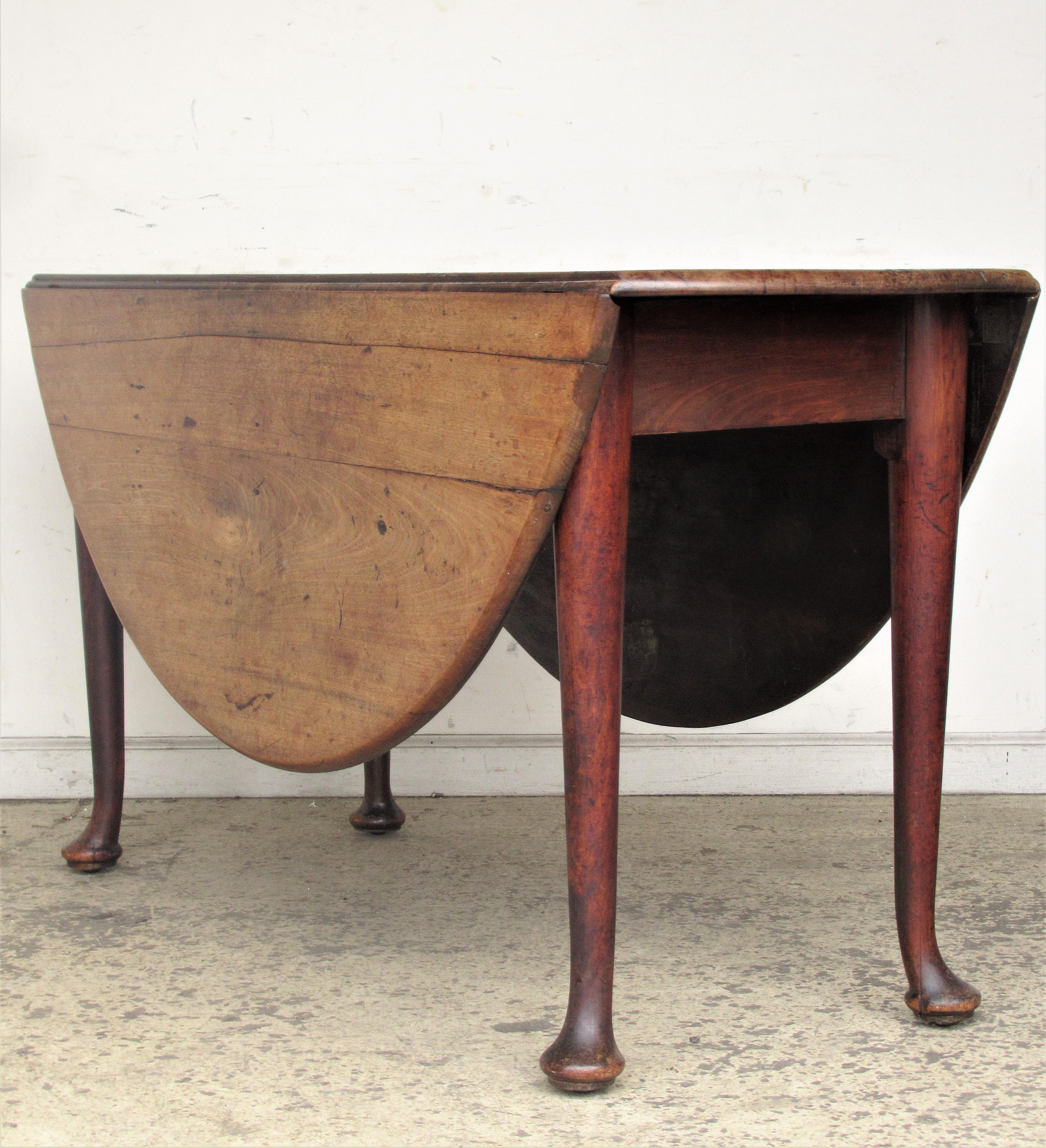 18th Century American Queen Anne Drop-Leaf Table 8