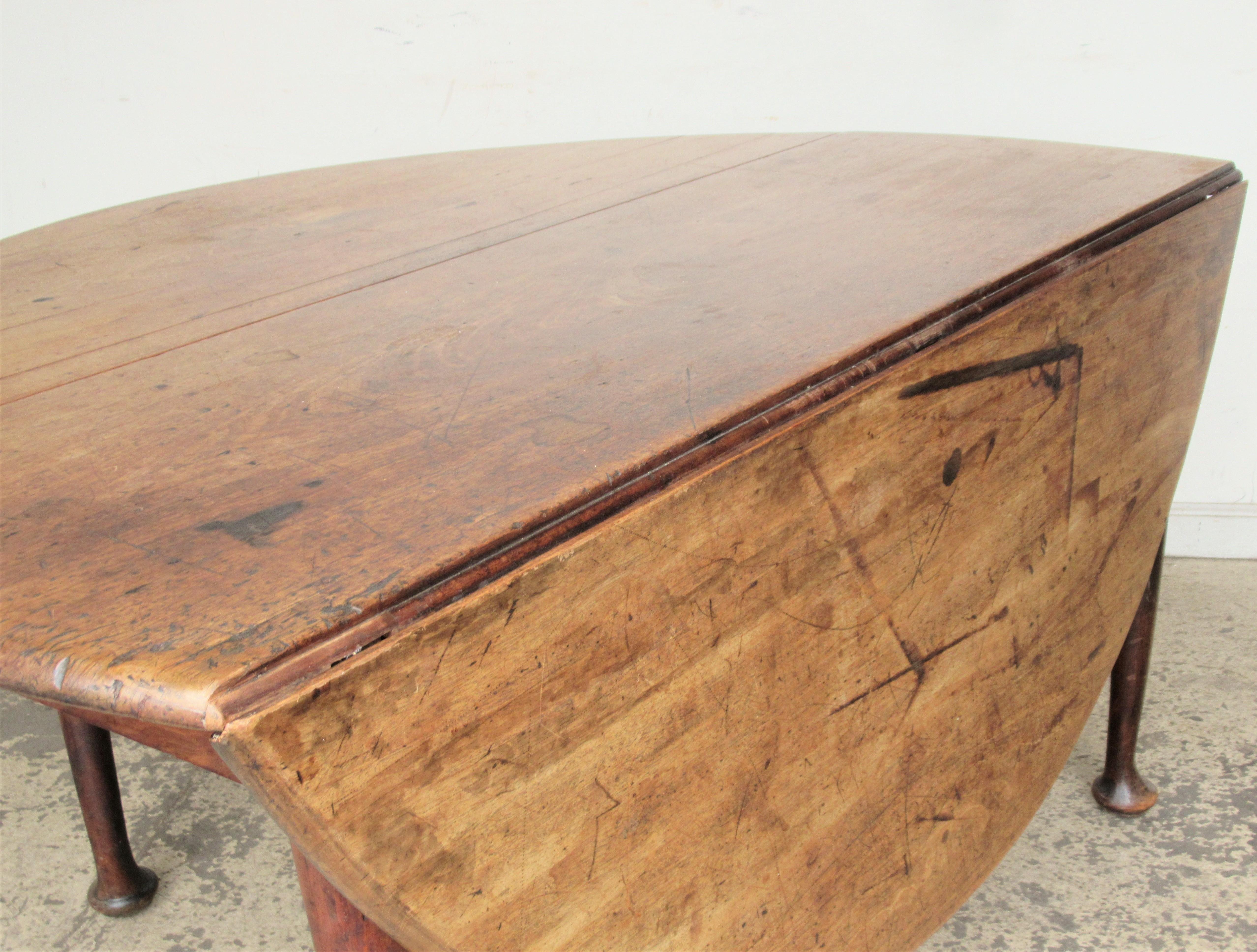18th Century American Queen Anne Drop-Leaf Table 11