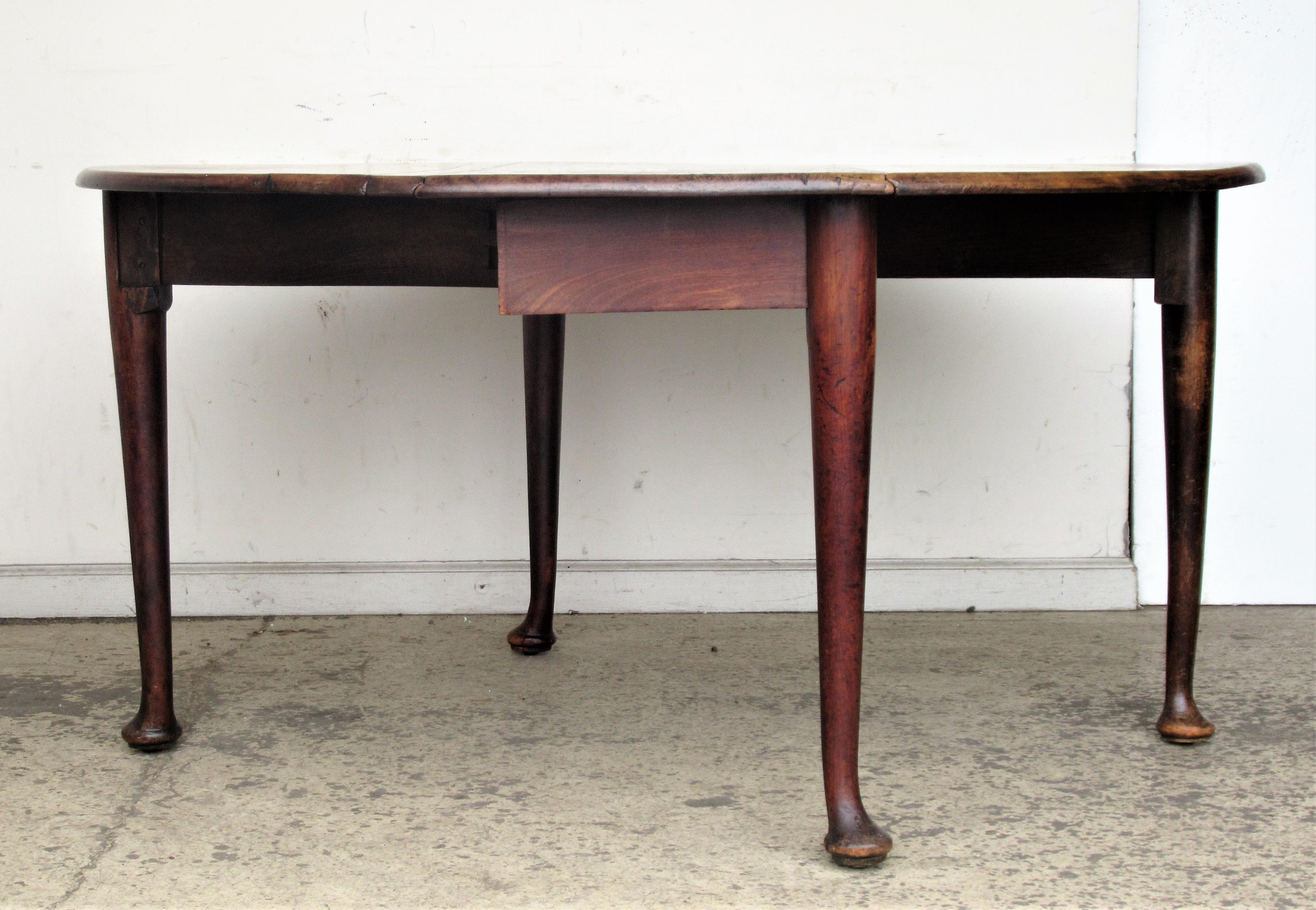 18th Century American Queen Anne Drop-Leaf Table 12