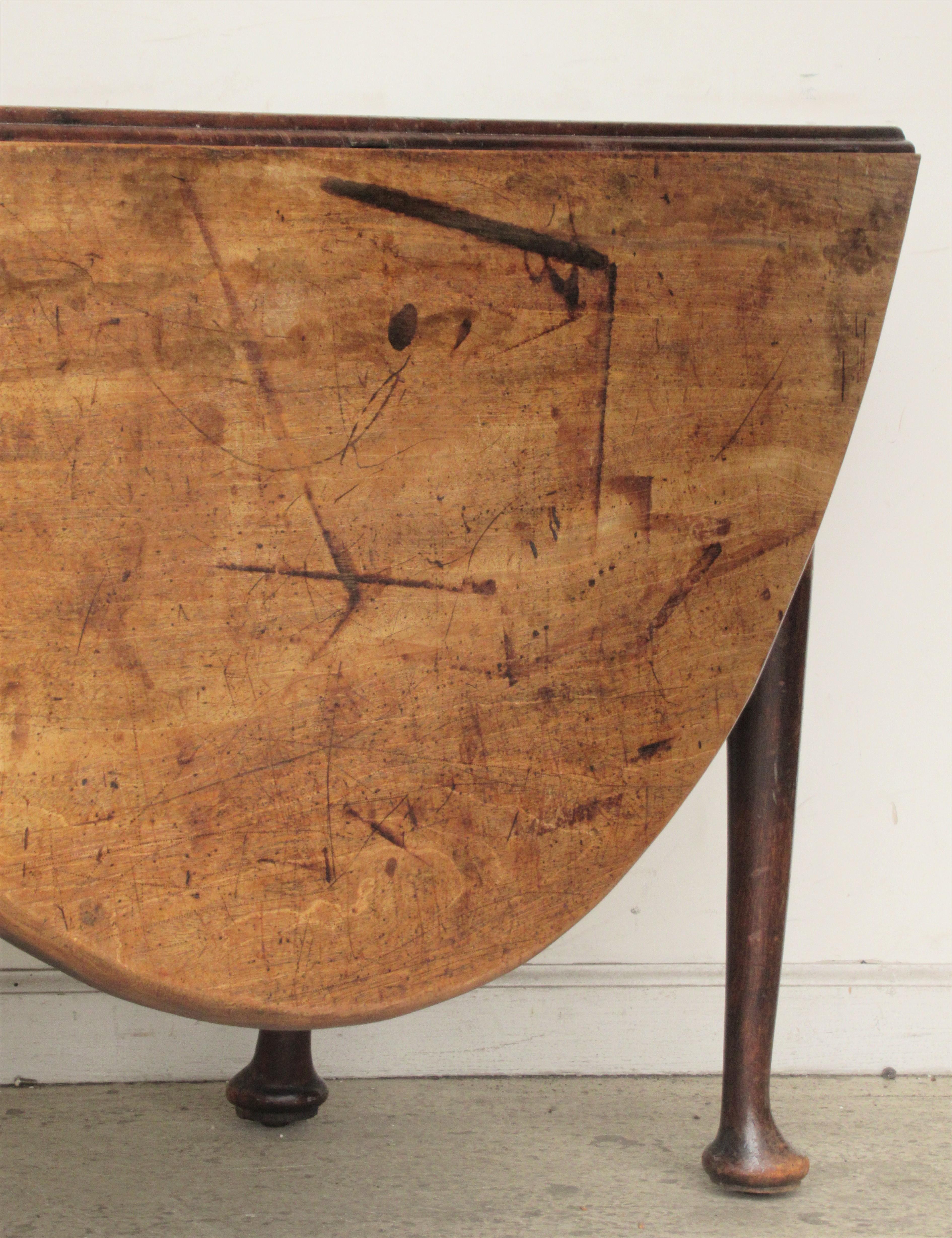 18th Century American Queen Anne Drop-Leaf Table 1