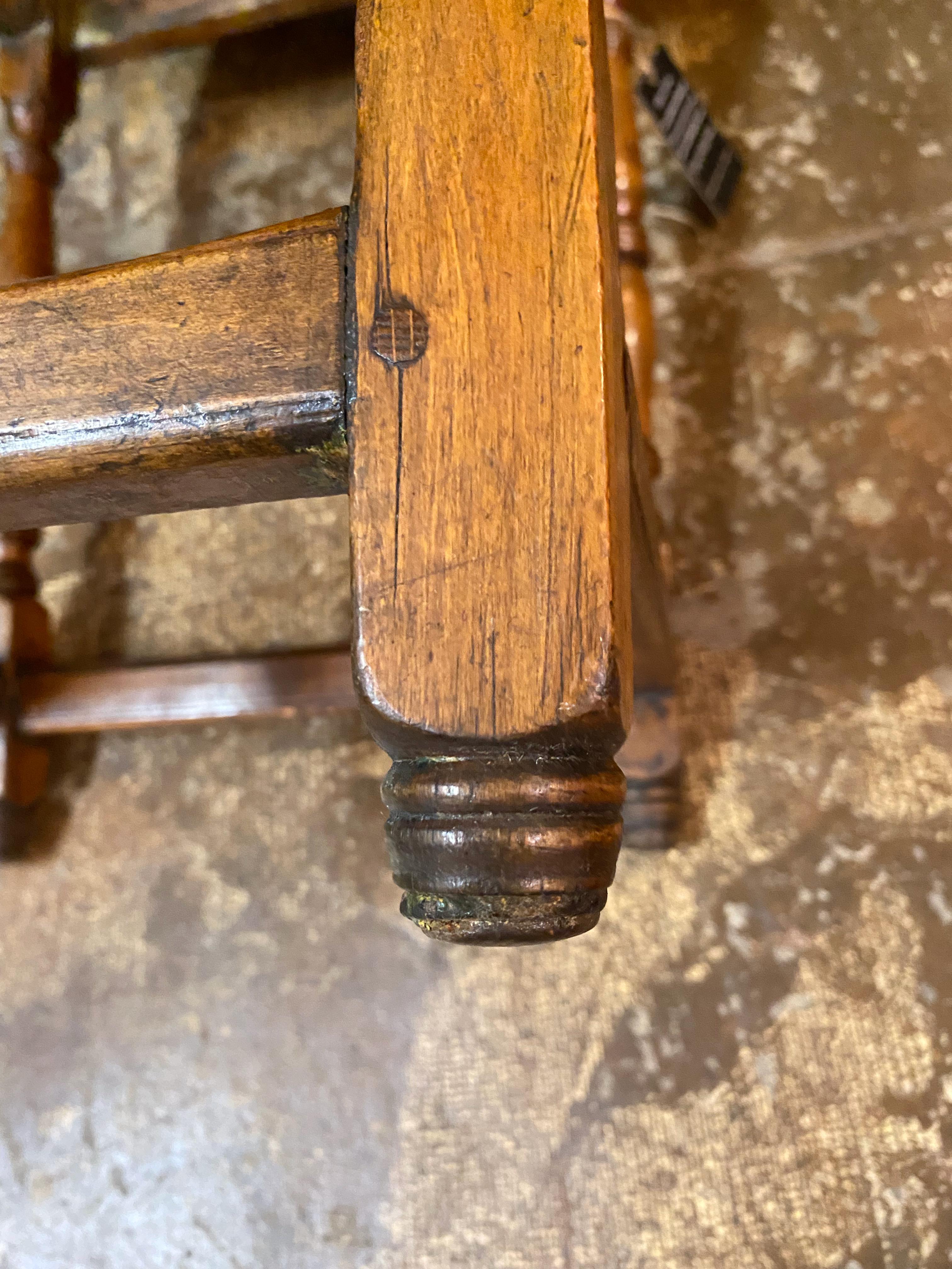 18th Century American Tavern Table In Good Condition For Sale In Pasadena, CA