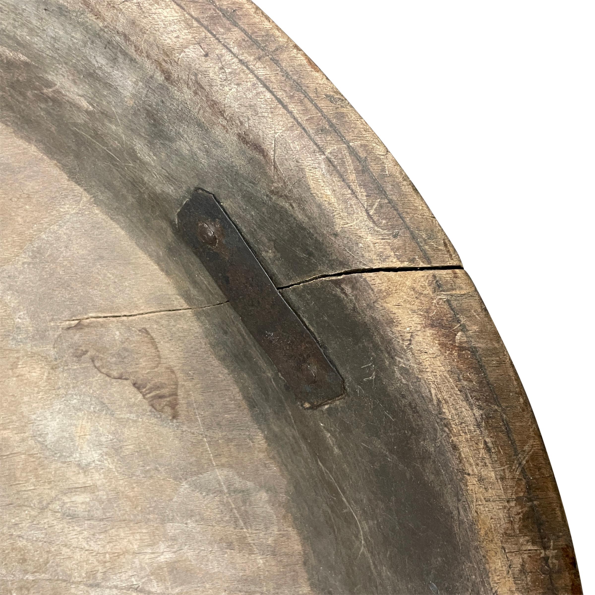 18th Century and Earlier 18th Century American Turned Wood Platter For Sale