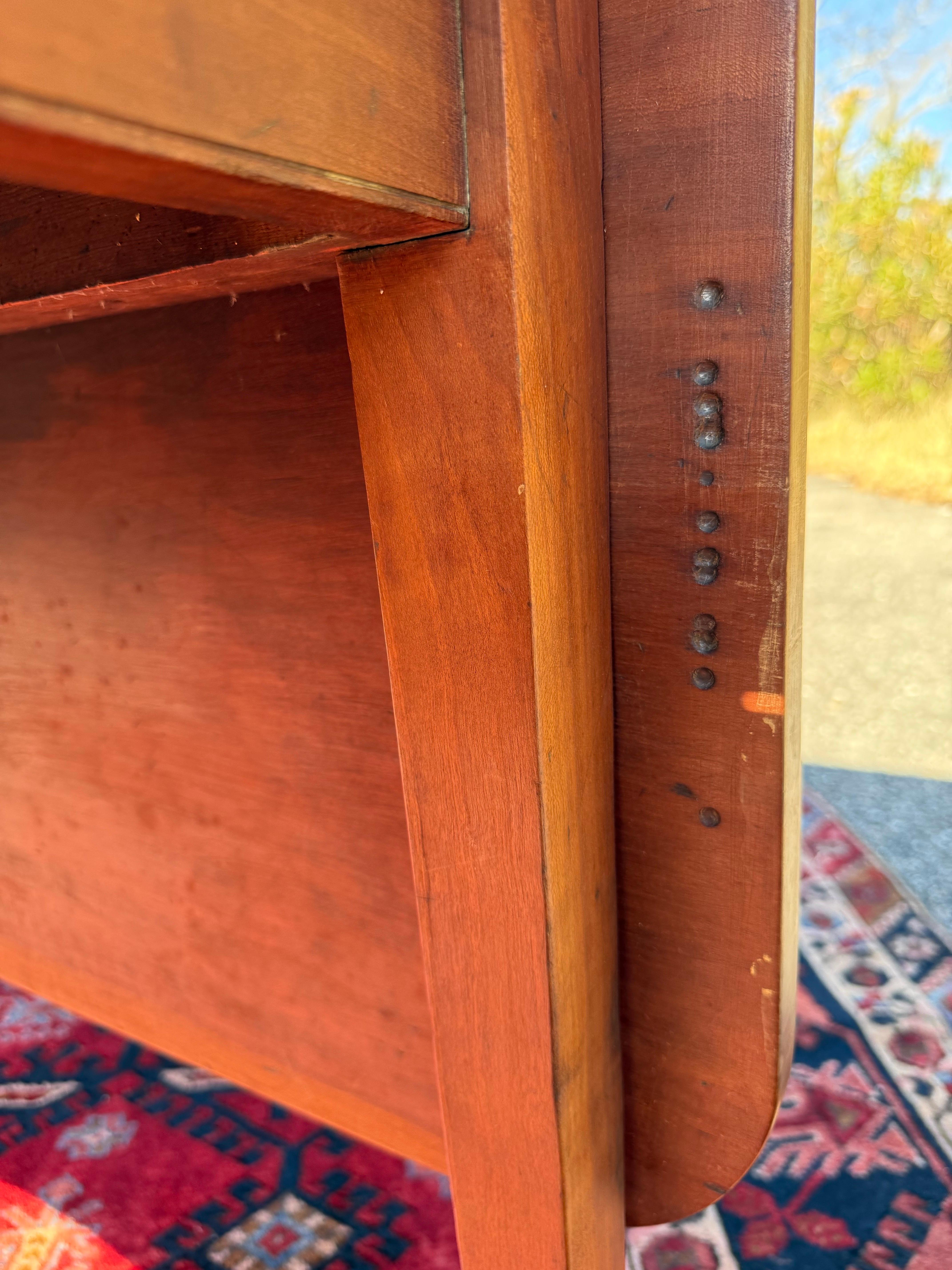 Table à abattant en noyer américain du XVIIIe siècle en vente 4