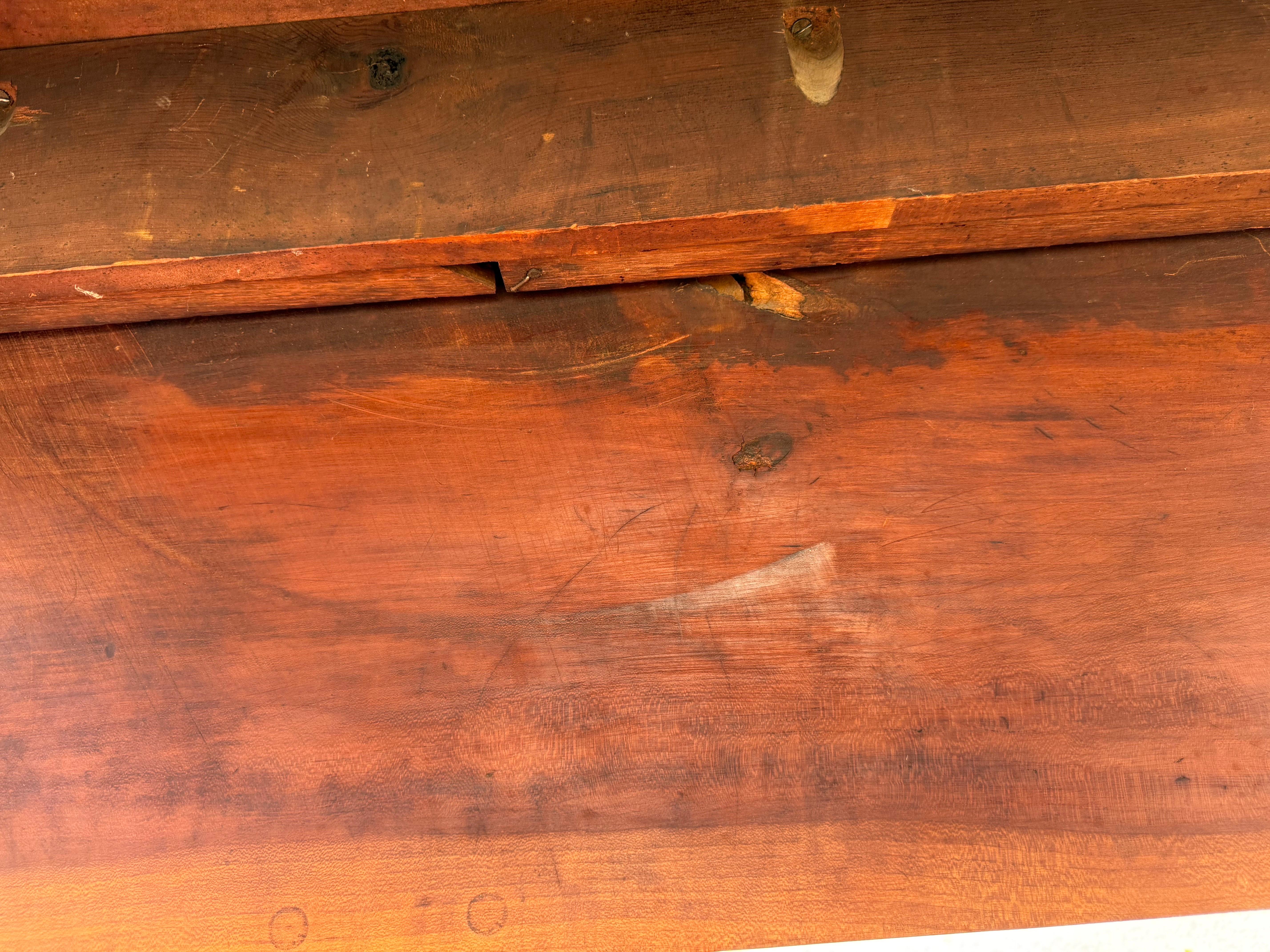 Table à abattant en noyer américain du XVIIIe siècle en vente 7