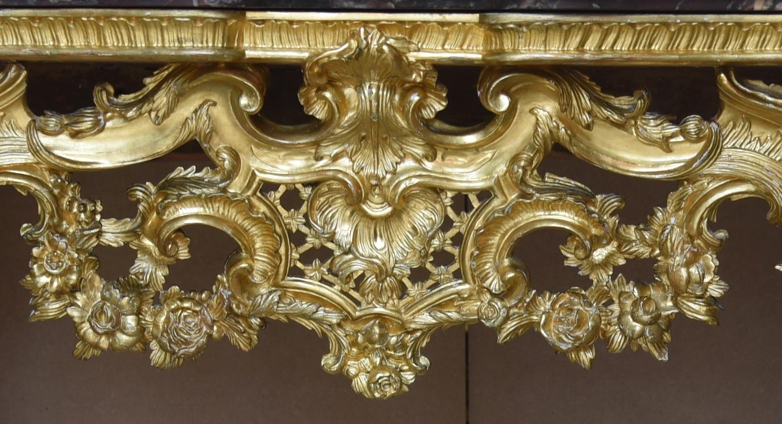 18th Century Ancient Console Rococò Italian Giltwood Carved Wood, 1700s 3