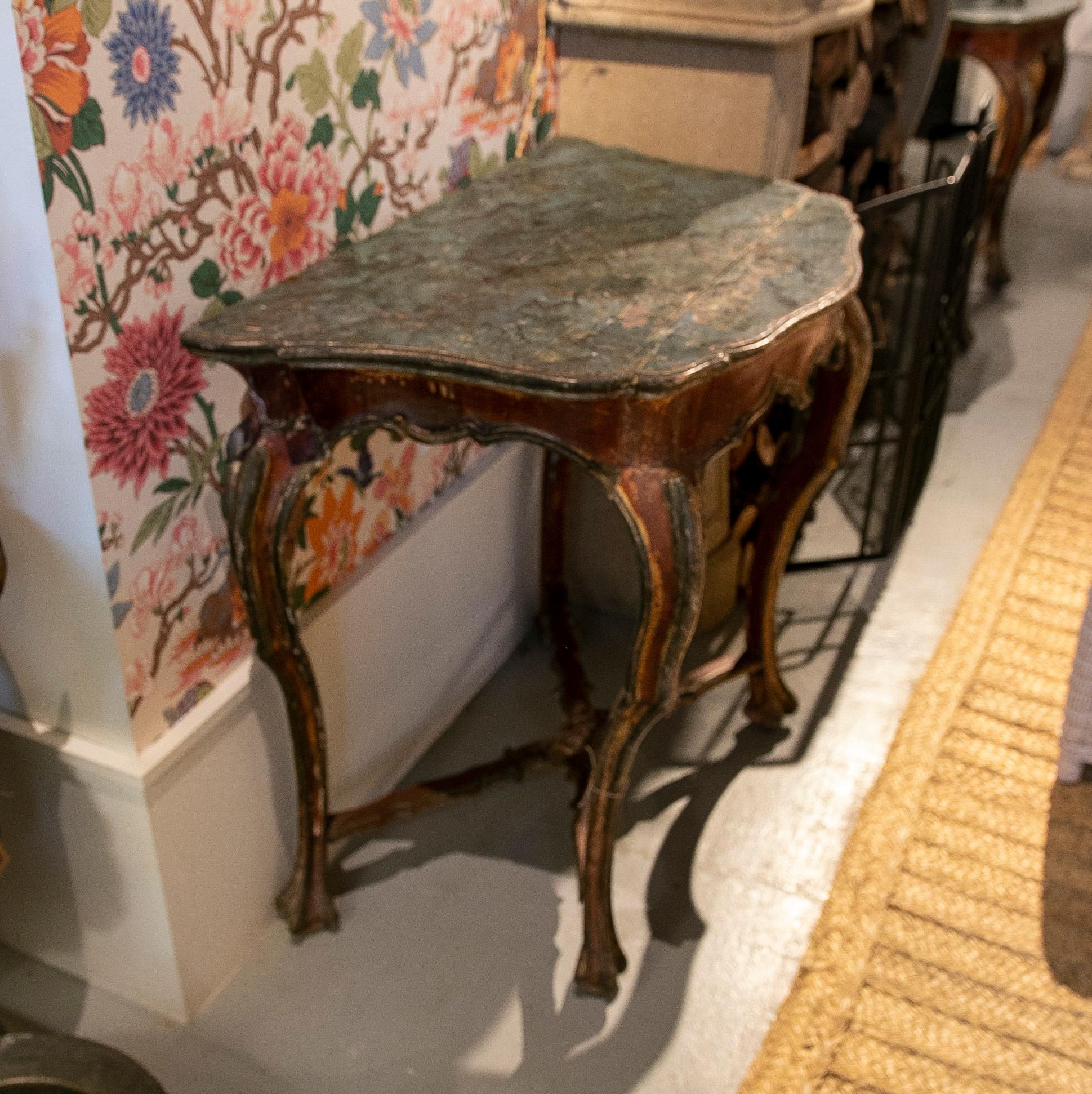 18th Century Andalusian  Pair of Consoles with Hand-Painted Marbled Top For Sale 7