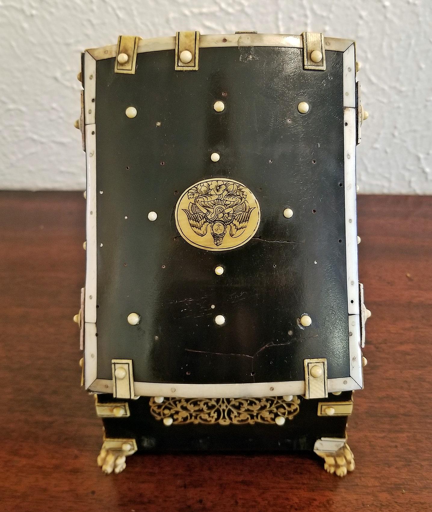 18th Century Anglo-Indian Vizigapatam Pocket Watch Display Box In Fair Condition In Dallas, TX