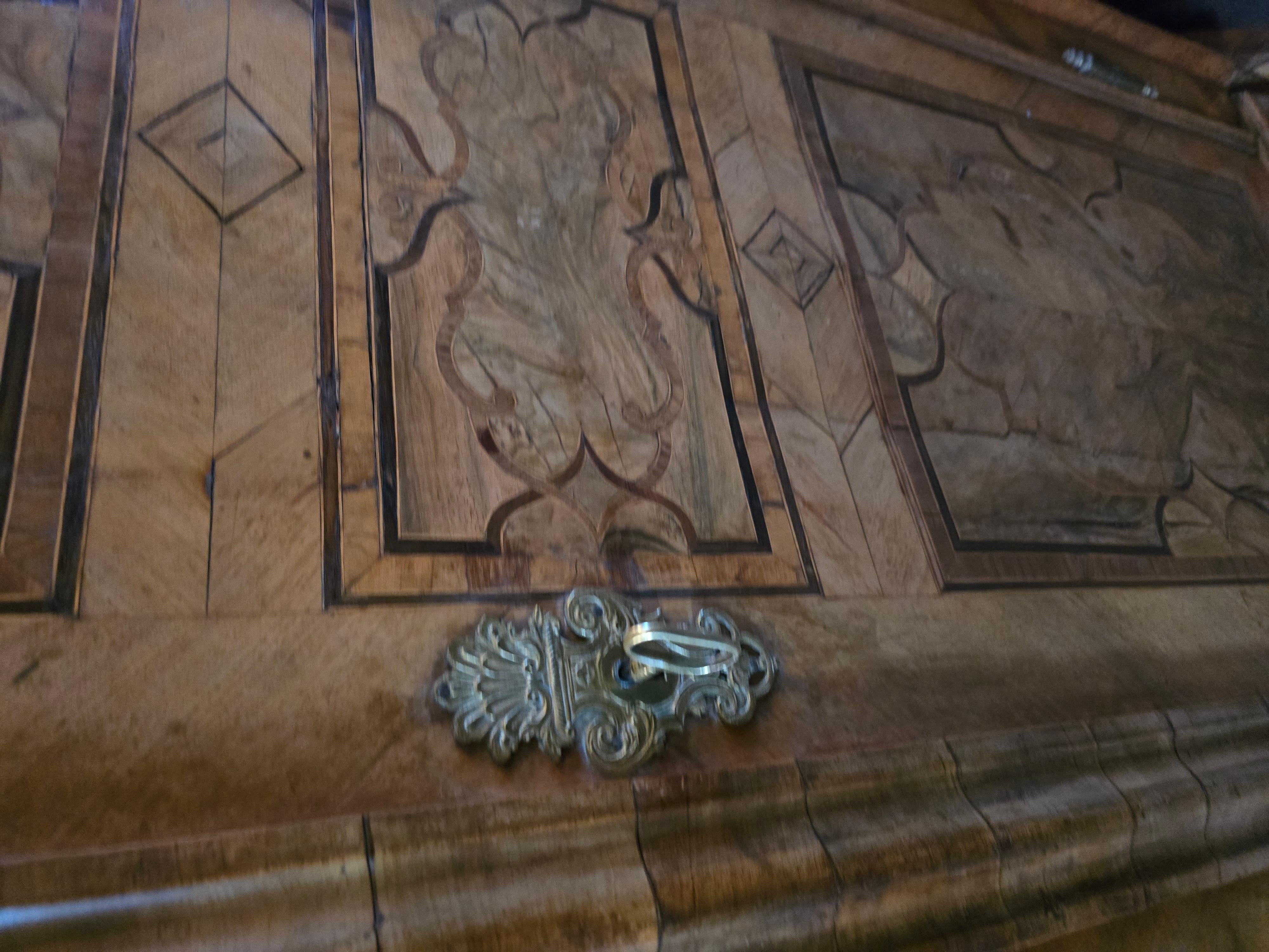 Hungarian 18th Century Antik Biedermeier  Maria Tereza nagy szekreny For Sale