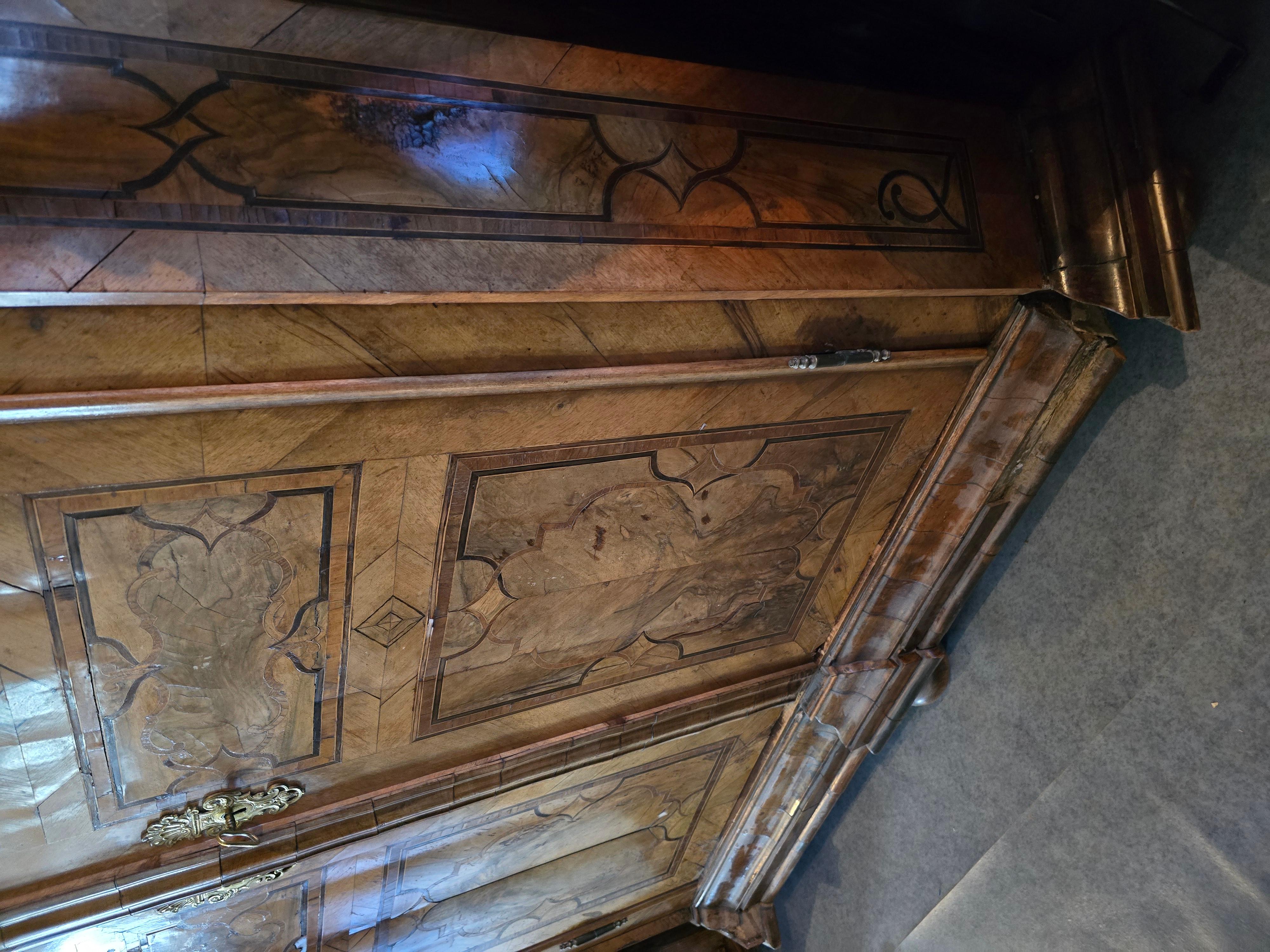 Hardwood 18th Century Antik Biedermeier  Maria Tereza nagy szekreny For Sale