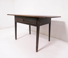 table de taverne américaine ancienne du 18e siècle avec plateau en planche à pain