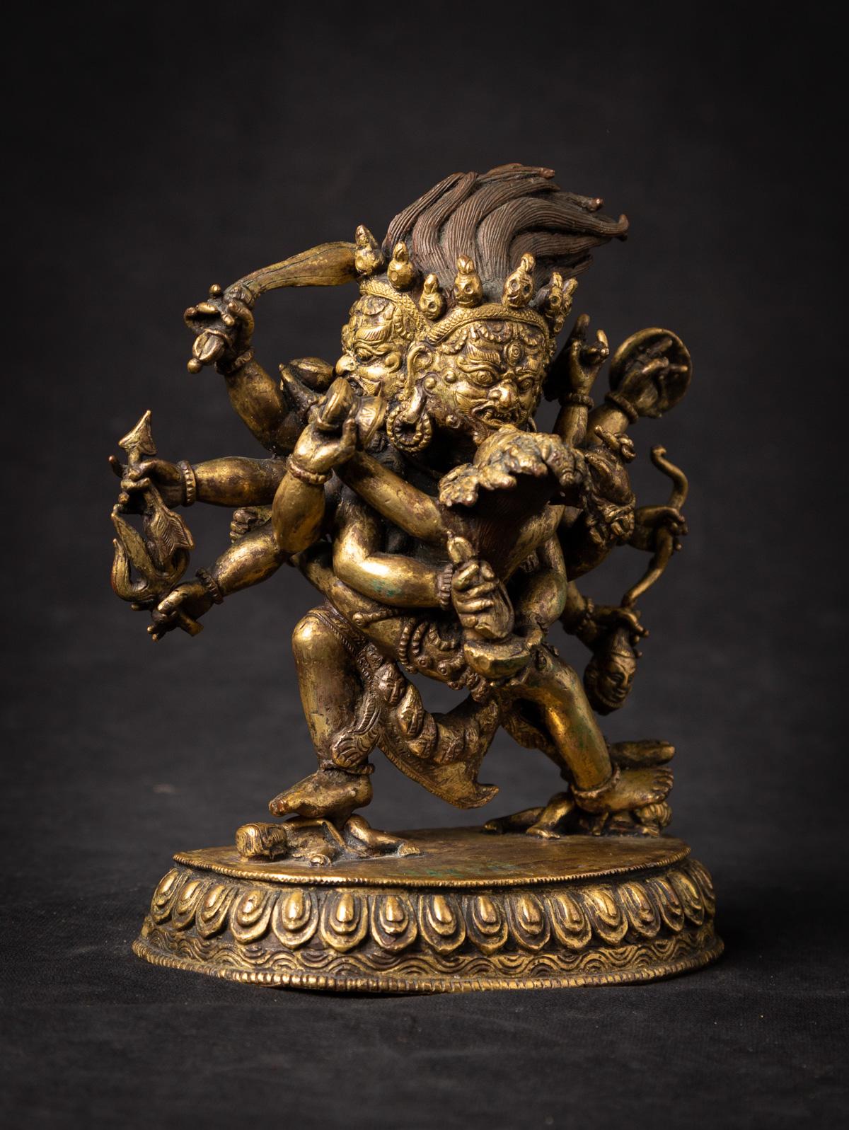 18th century antique and a very special Tibetan bronze Chakrasambhara statue For Sale 11