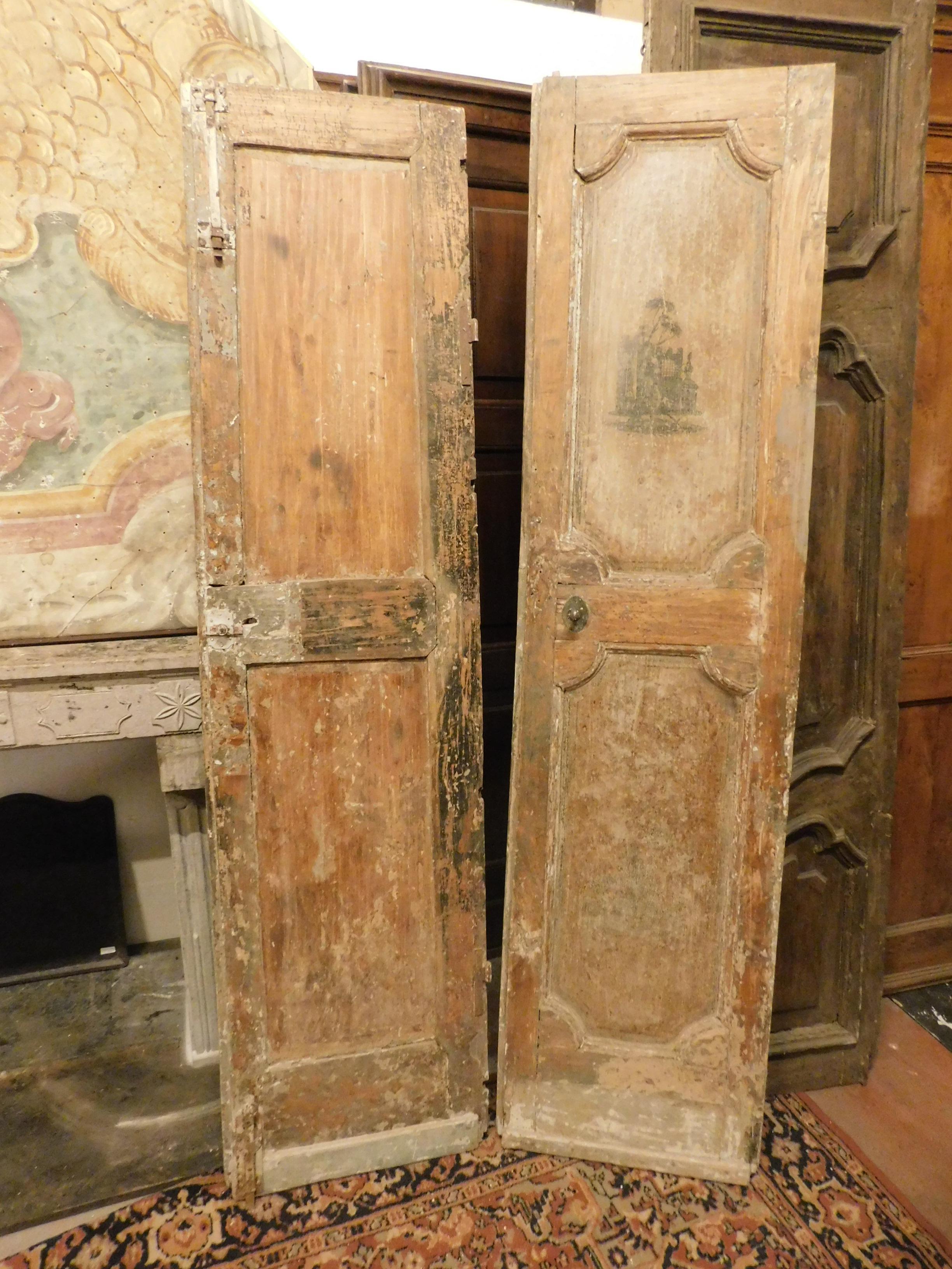 18th Century Antique Beige Lacquered Double Door with Sculptures Painted, Italy For Sale 3