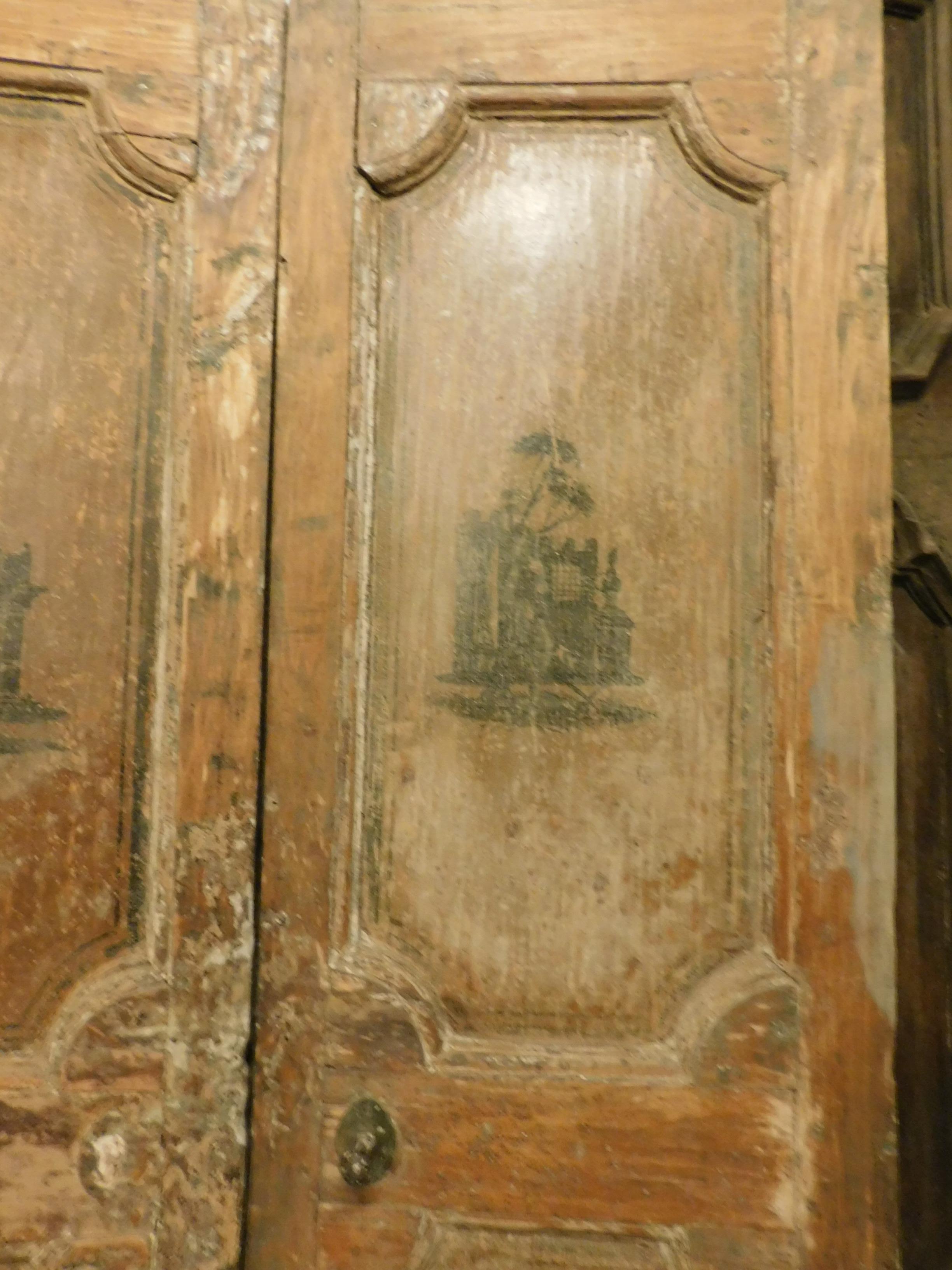 Italian 18th Century Antique Beige Lacquered Double Door with Sculptures Painted, Italy For Sale