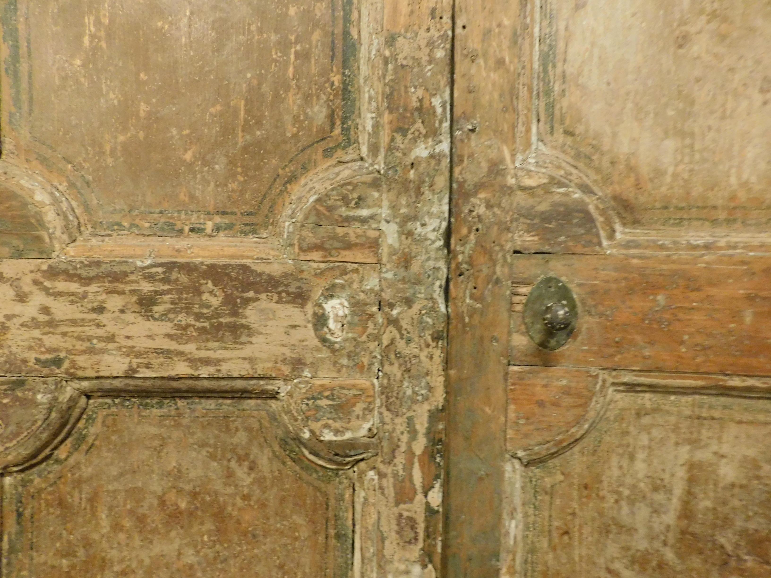 Wood 18th Century Antique Beige Lacquered Double Door with Sculptures Painted, Italy For Sale