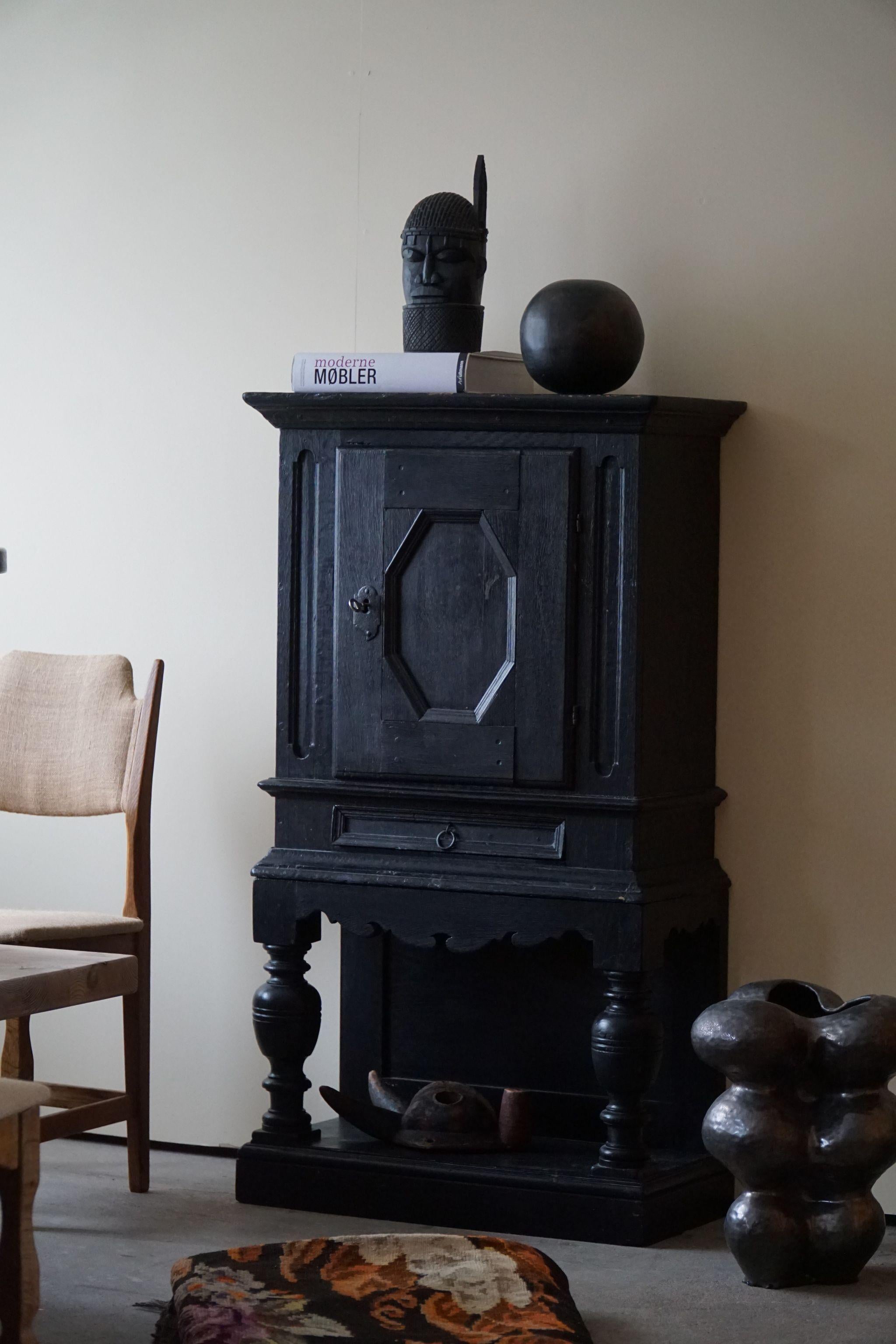 18th Century, Antique Black Painted Cabinet by a Danish Cabinetmaker, Baroque In Fair Condition For Sale In Odense, DK