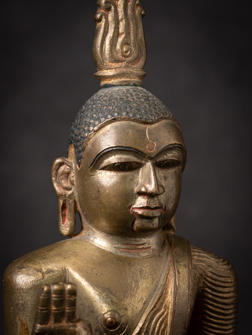 18th century antique bronze Buddha from Sri Lanka from Kandyan period 2