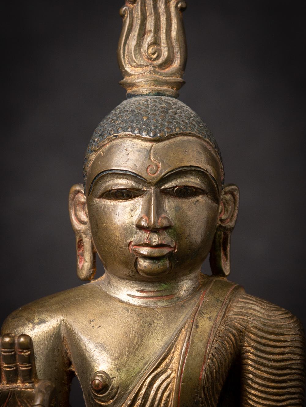 18th century antique bronze Buddha from Sri Lanka from Kandyan period 3