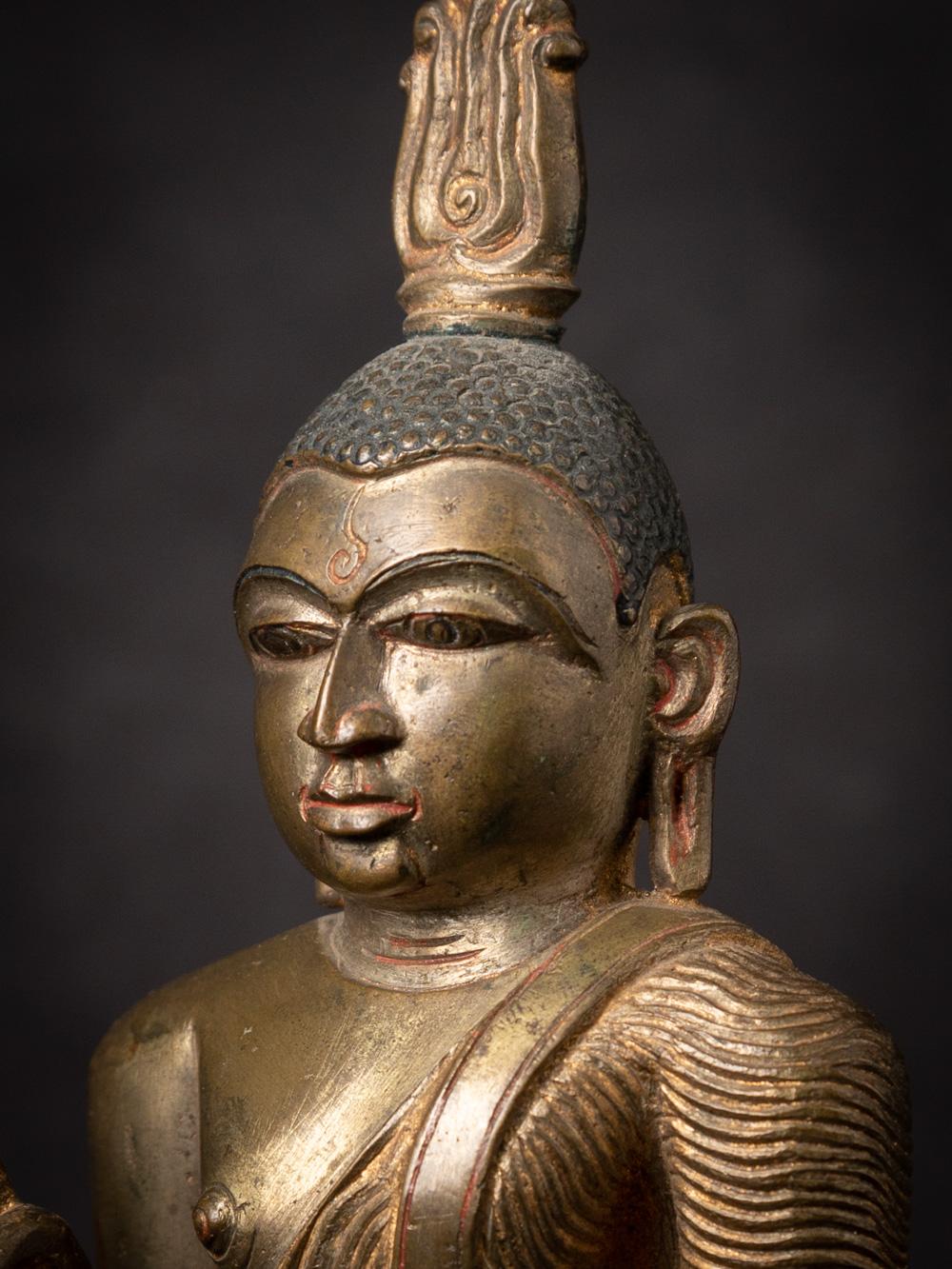 18th century antique bronze Buddha from Sri Lanka from Kandyan period 4