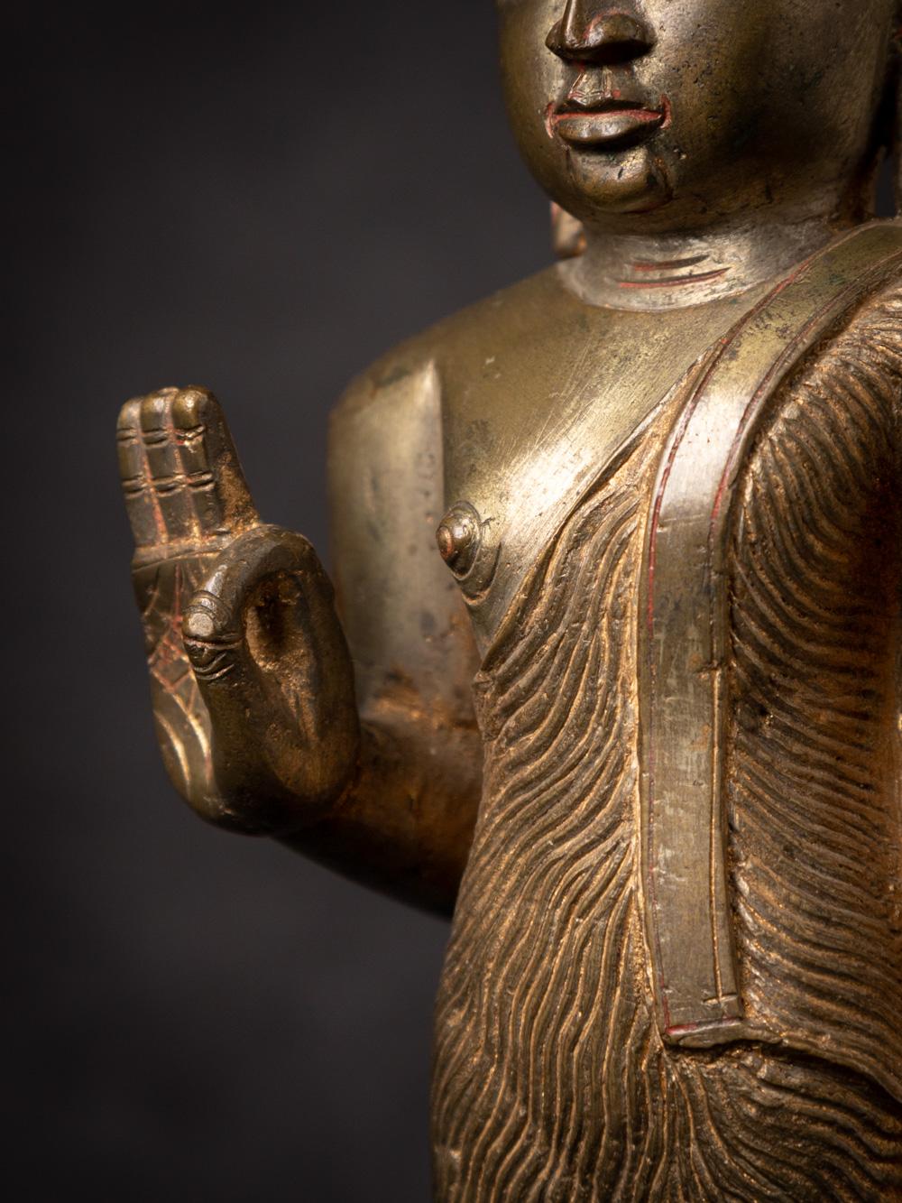 18th century antique bronze Buddha from Sri Lanka from Kandyan period 8