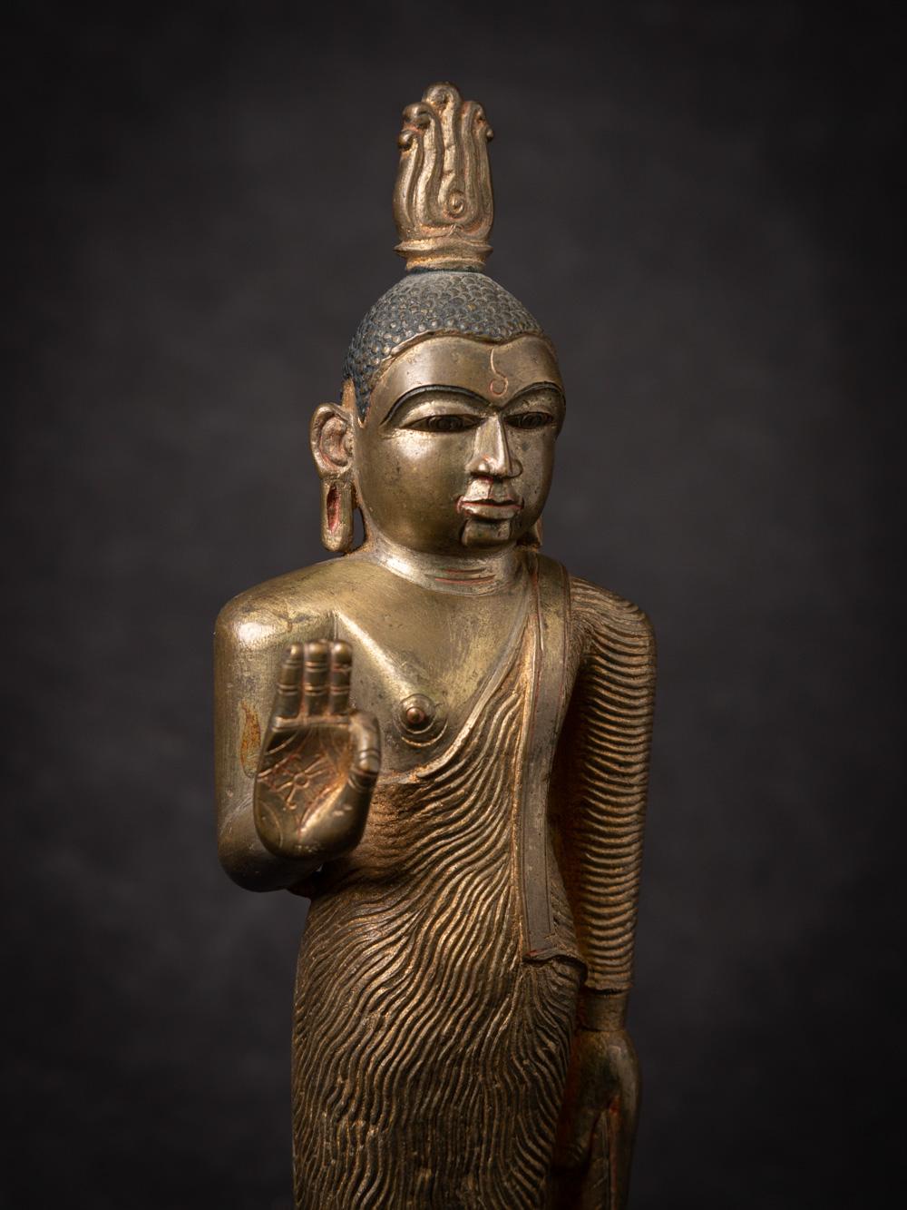 18th Century and Earlier 18th century antique bronze Buddha from Sri Lanka from Kandyan period