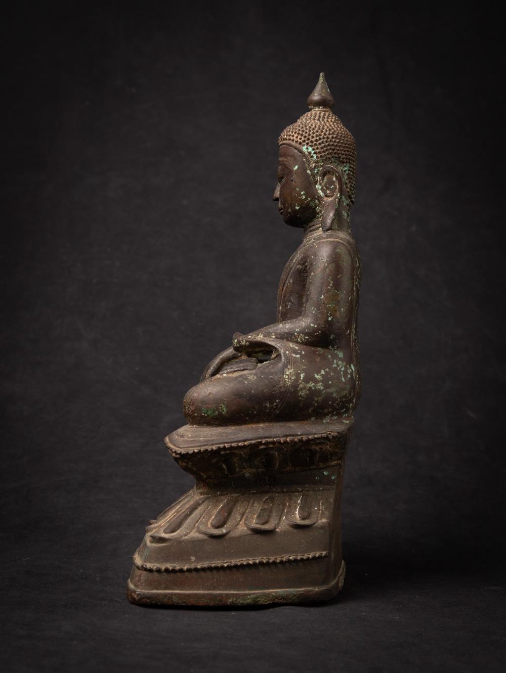 statue de Bouddha birman du 18e siècle en bronze ancien provenant de Birmanie Bon état - En vente à DEVENTER, NL