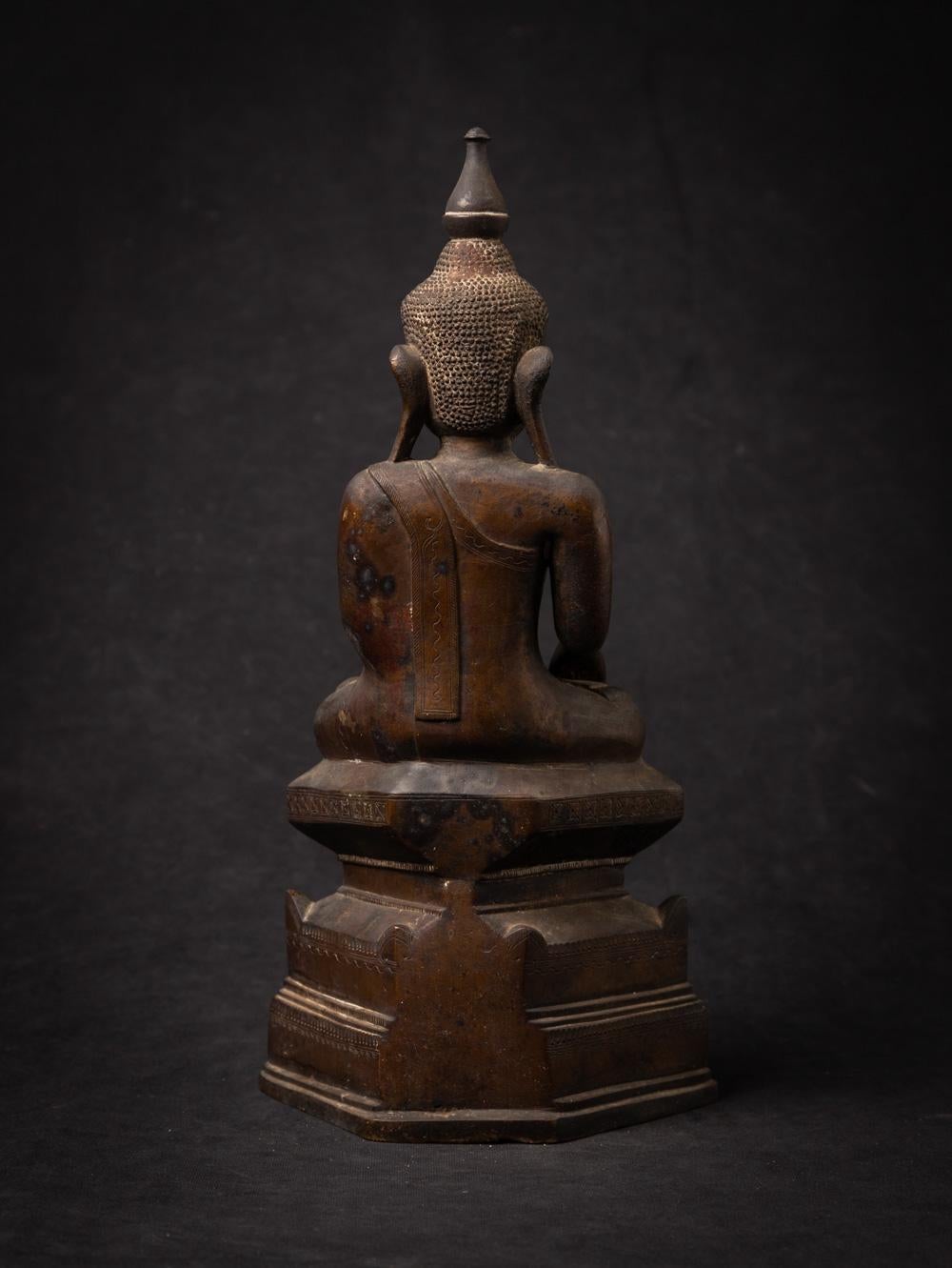 18th Century and Earlier 18th century Antique bronze Burmese Buddha statue from Burma For Sale