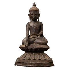 Statua di Buddha birmano in bronzo antico del 18° secolo