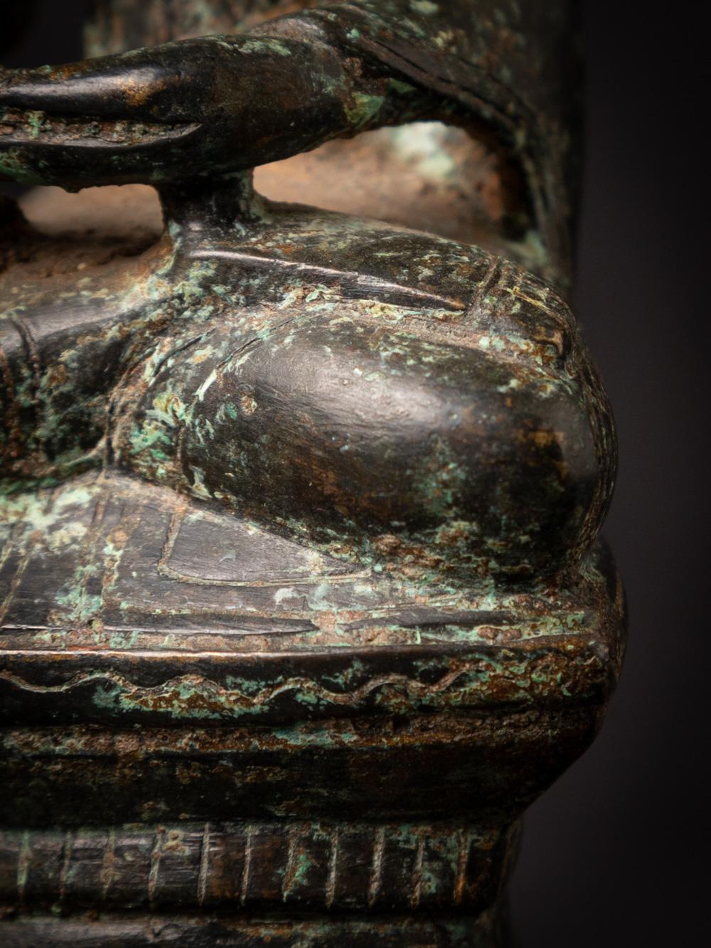18th century antique bronze Burmese Buddha statue in Bhumisparsha Mudra For Sale 14