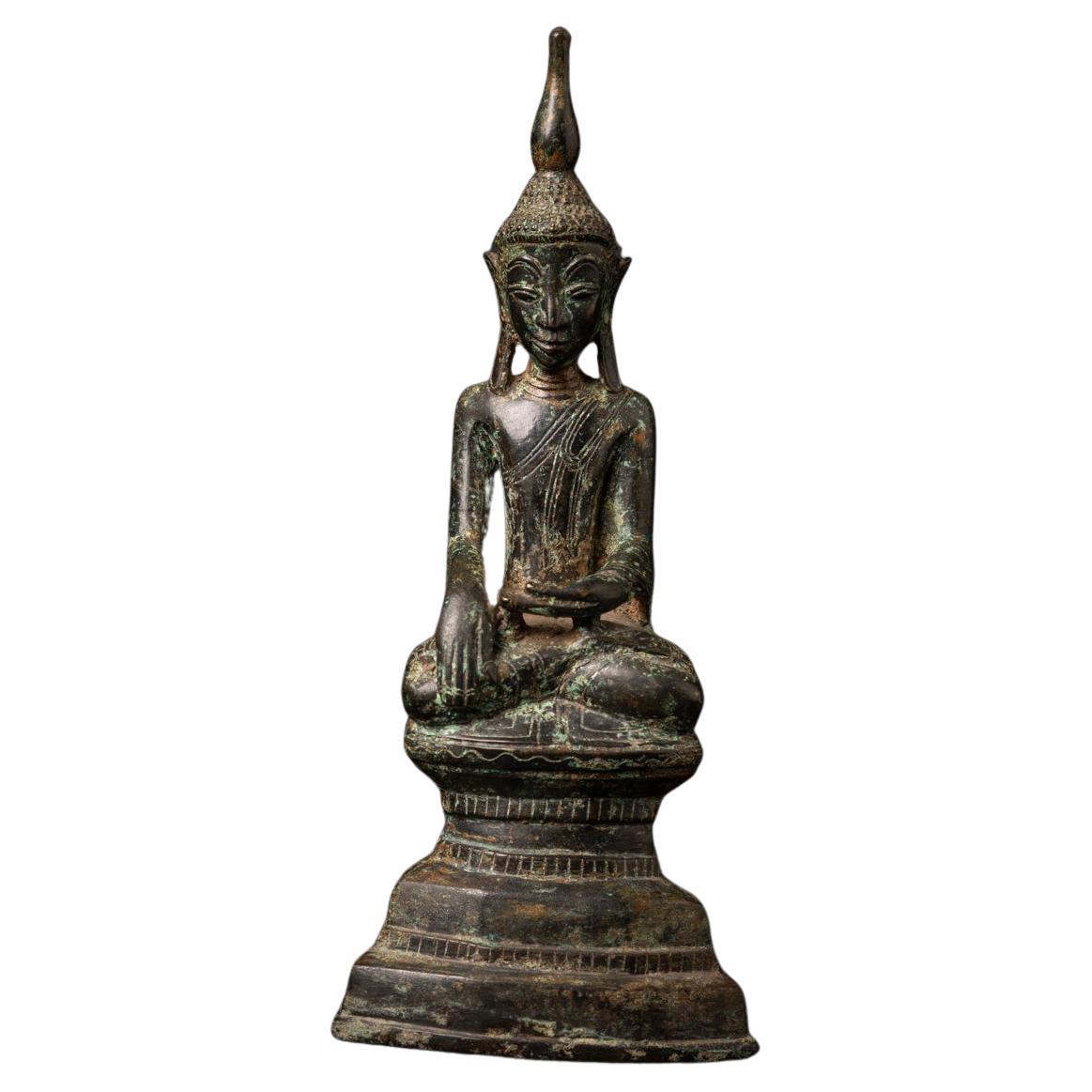 18th century antique bronze Burmese Buddha statue in Bhumisparsha Mudra For Sale