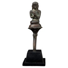Statua di Monaco birmano in bronzo antico del XVIII secolo - OriginalBuddhas