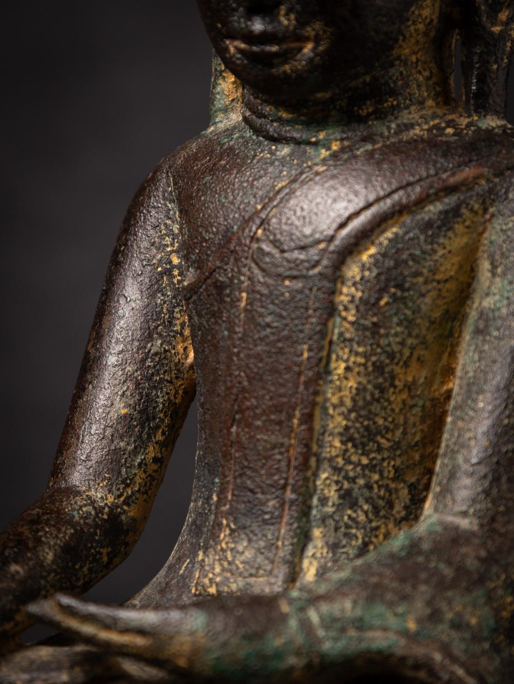 18th century Antique bronze Burmese Shan Buddha statue from Burma For Sale 7