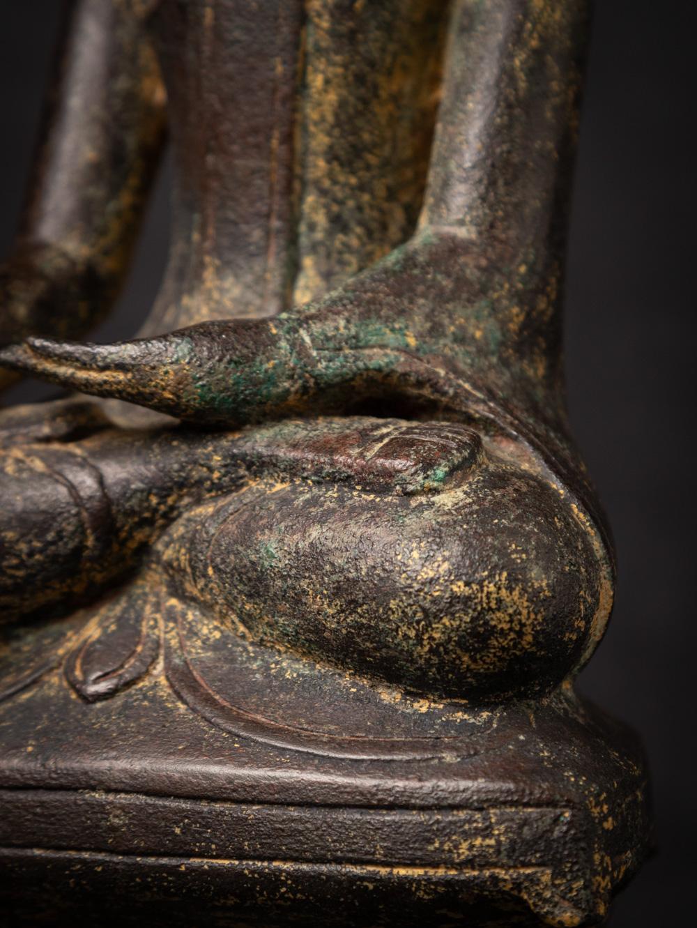 Antike burmesische Shan-Buddha-Statue aus Bronze aus Burma aus dem 18. Jahrhundert im Angebot 9