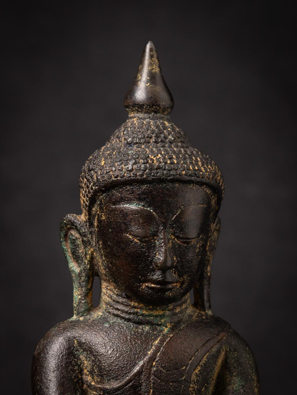 Antike burmesische Shan-Buddha-Statue aus Bronze aus Burma aus dem 18. Jahrhundert im Zustand „Gut“ im Angebot in DEVENTER, NL