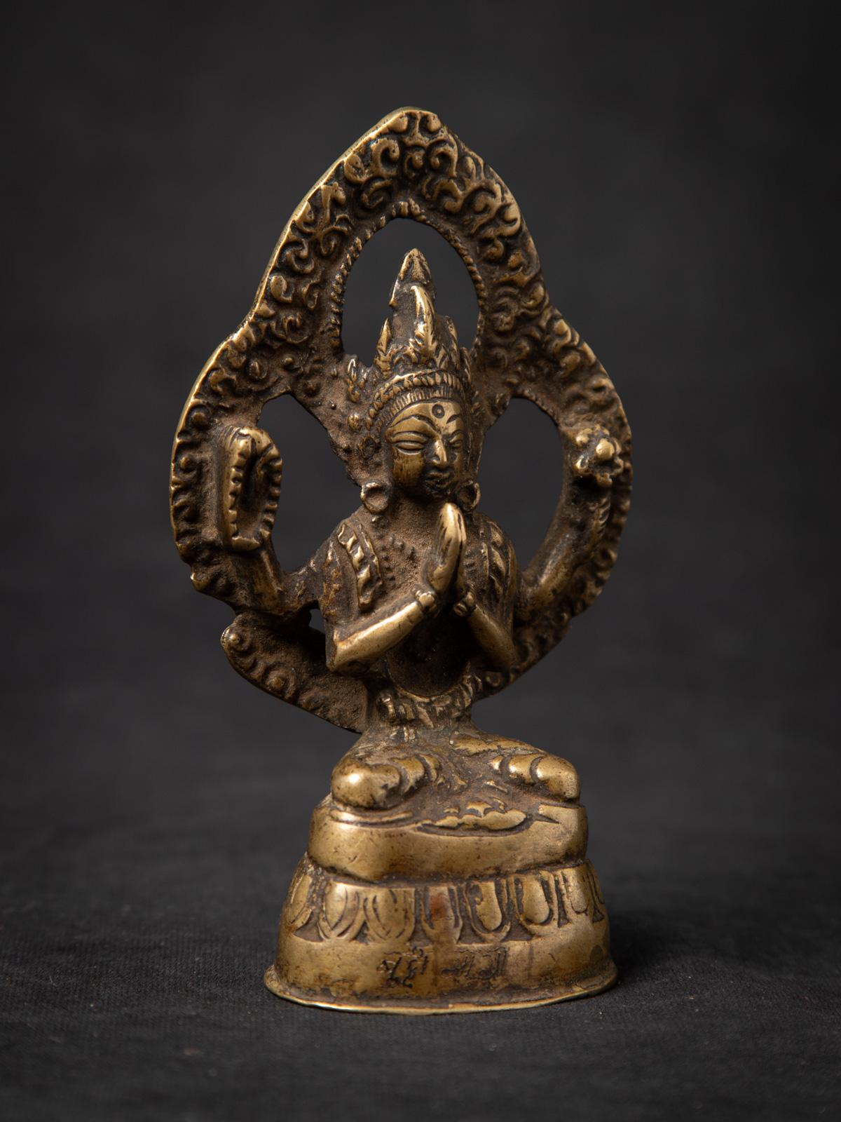 Bronze statue de Chenrezig népalaise du 18e siècle en bronze ancien du Népal - Bouddhas d'origine en vente