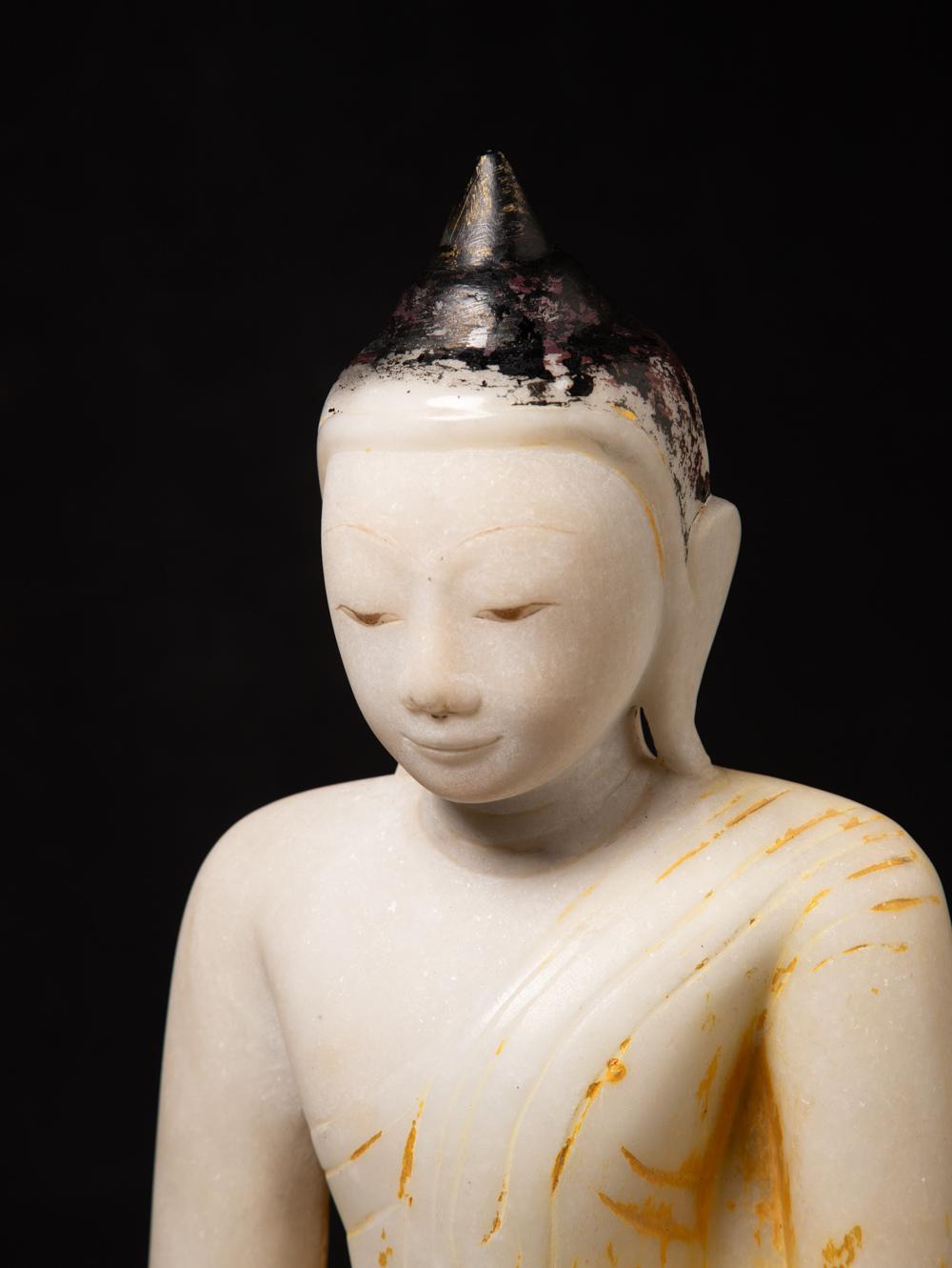 18th century Antique Burmese marble Buddha statue from Burma For Sale 3