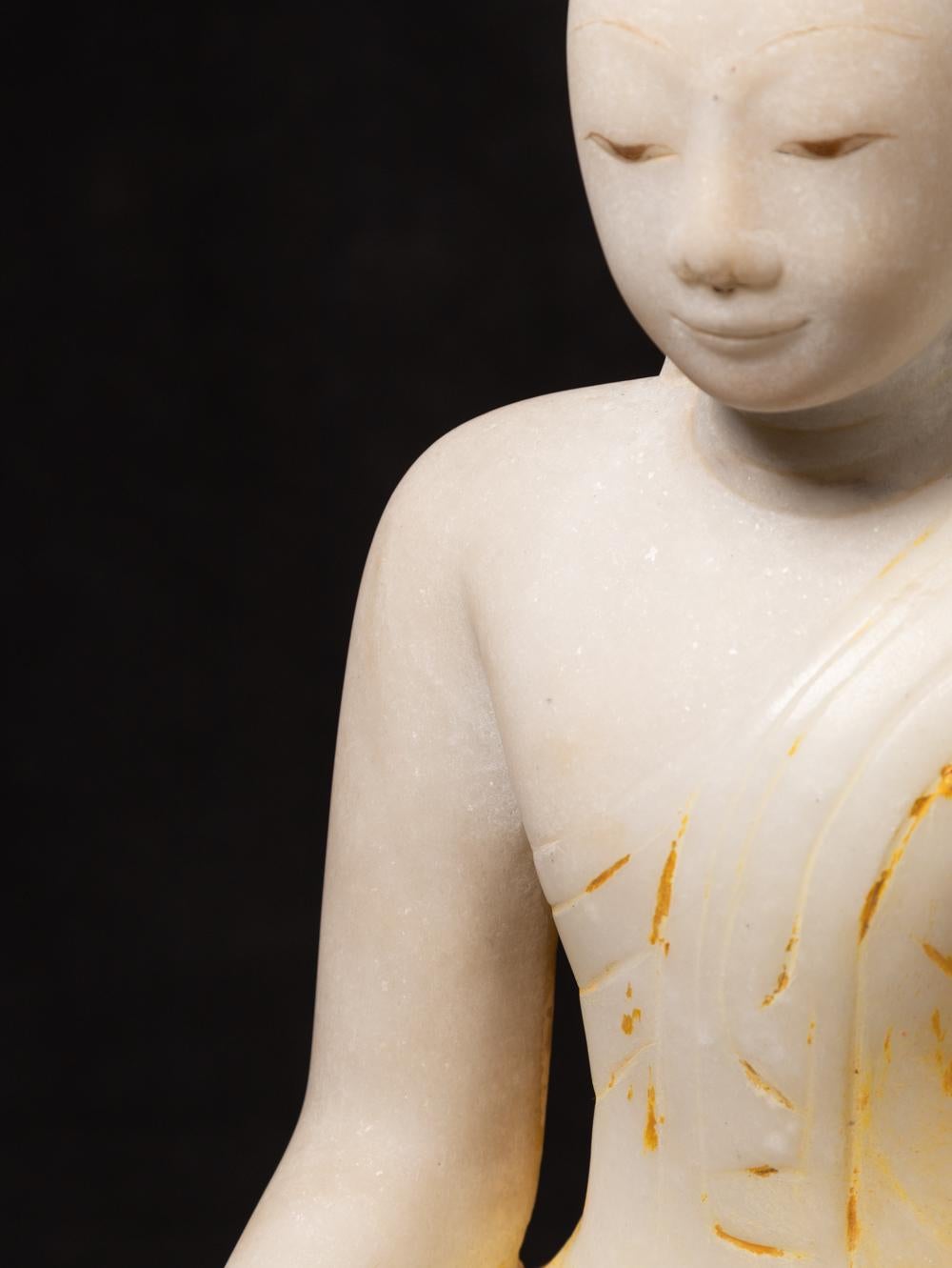 18th century Antique Burmese marble Buddha statue from Burma For Sale 4