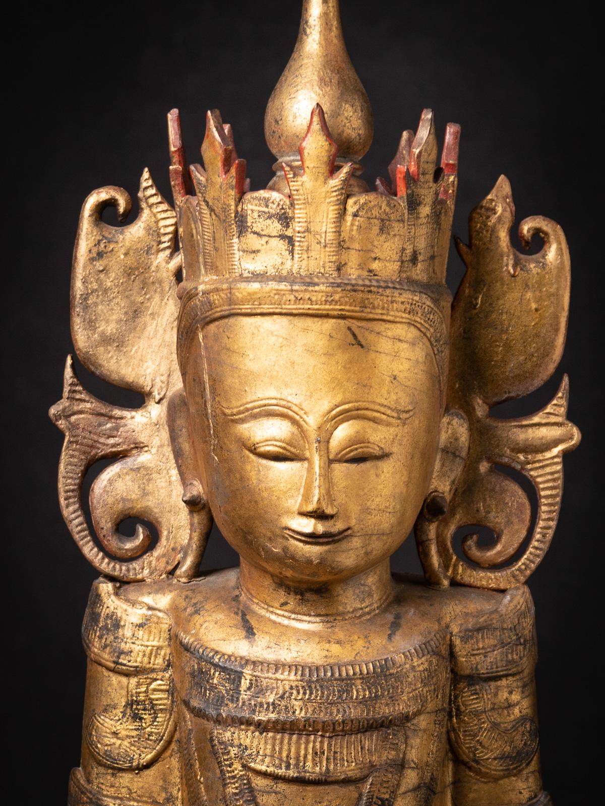 Antike burmesische Buddha-Statue aus Holz aus dem 18. Jahrhundert in Bhumisparsha Mudra im Angebot 6