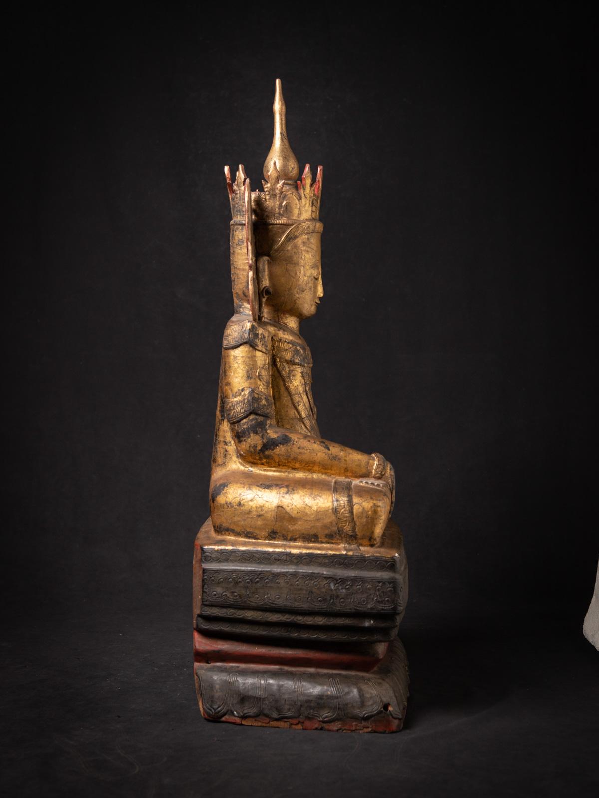 18th Century Antique Burmese Wooden Buddha Statue in Bhumisparsha Mudra For Sale 1