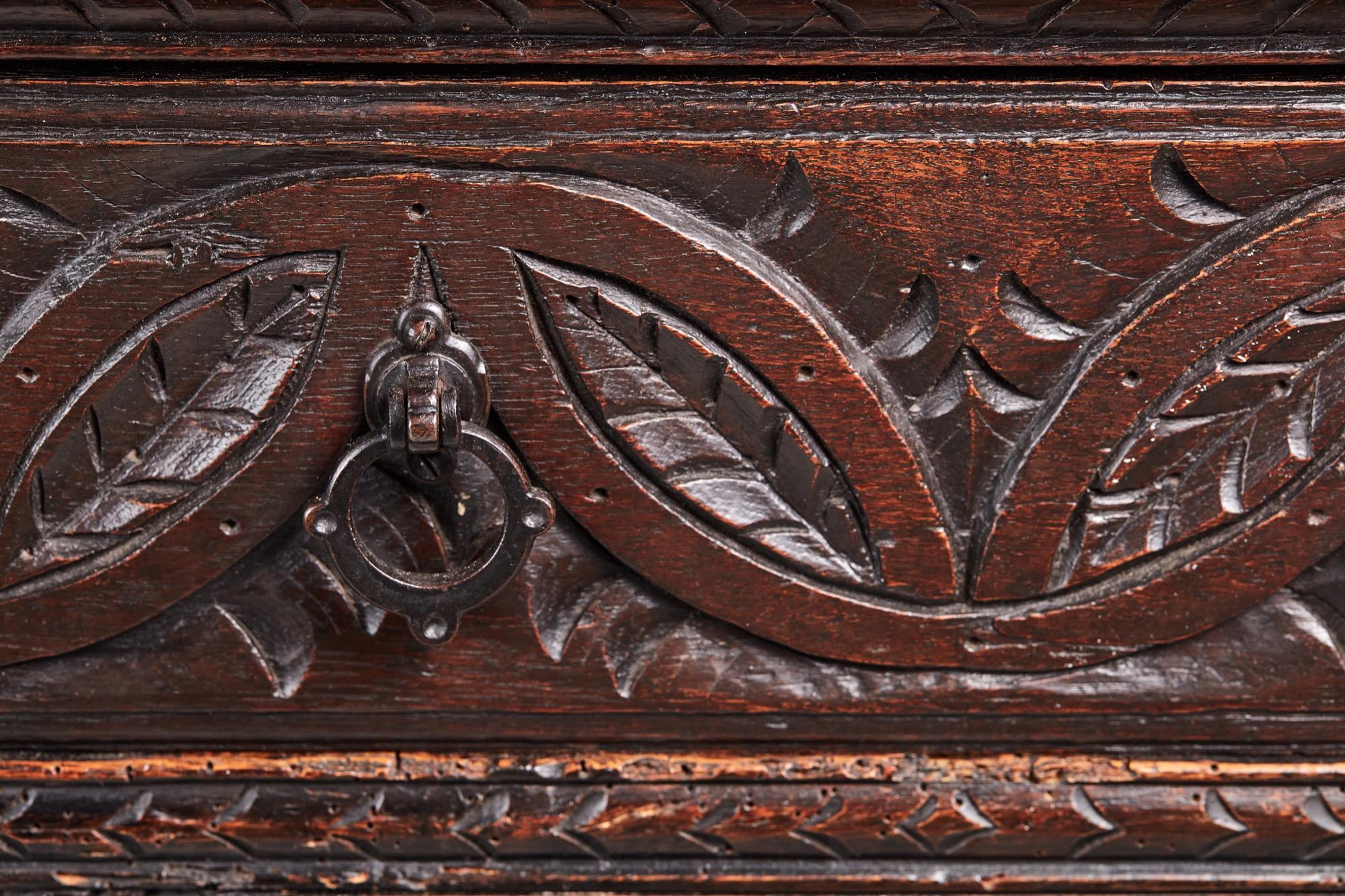 18th Century Antique Carved Oak Dresser, c.1740 For Sale 1