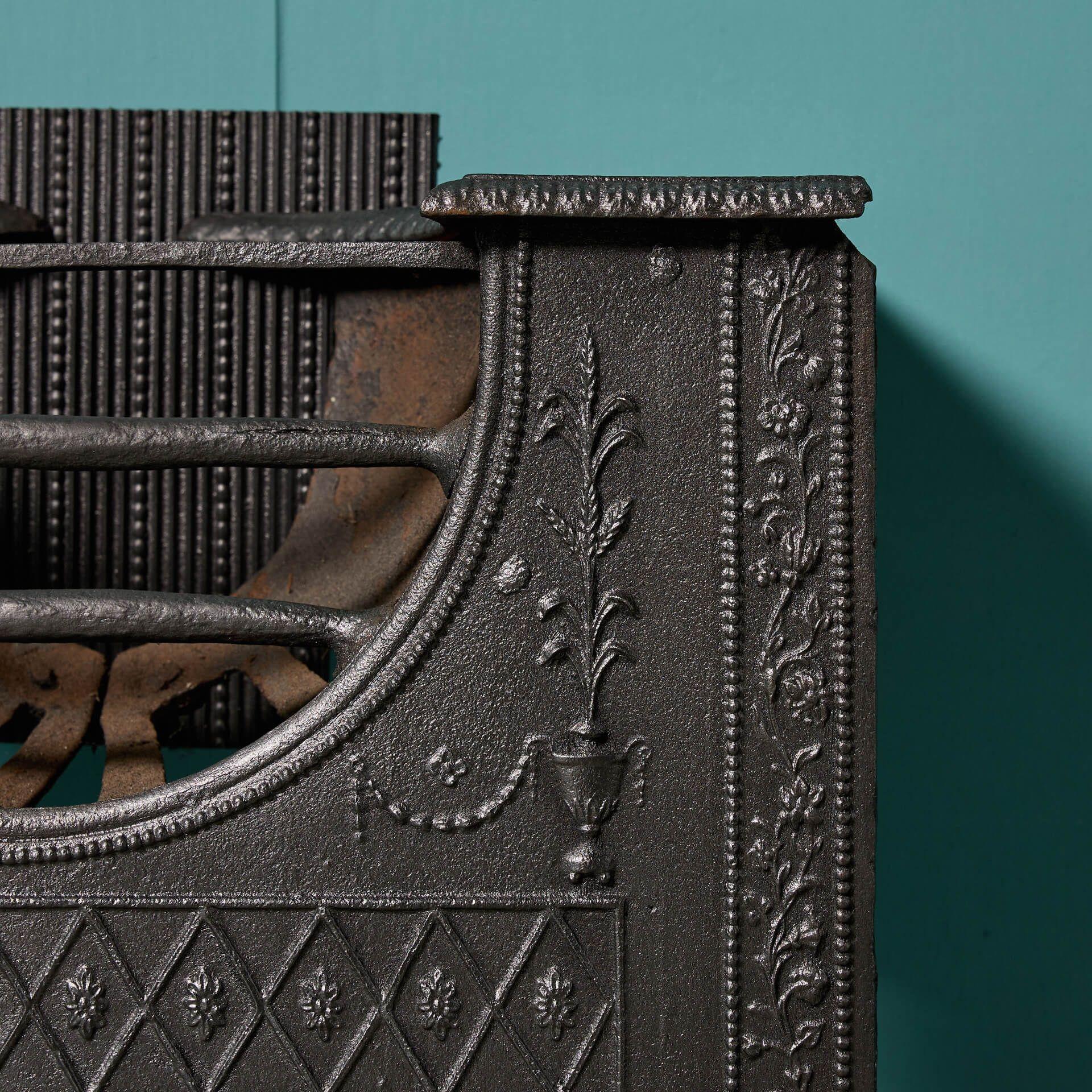 18th Century Antique Cast Iron Hob Grate For Sale 1